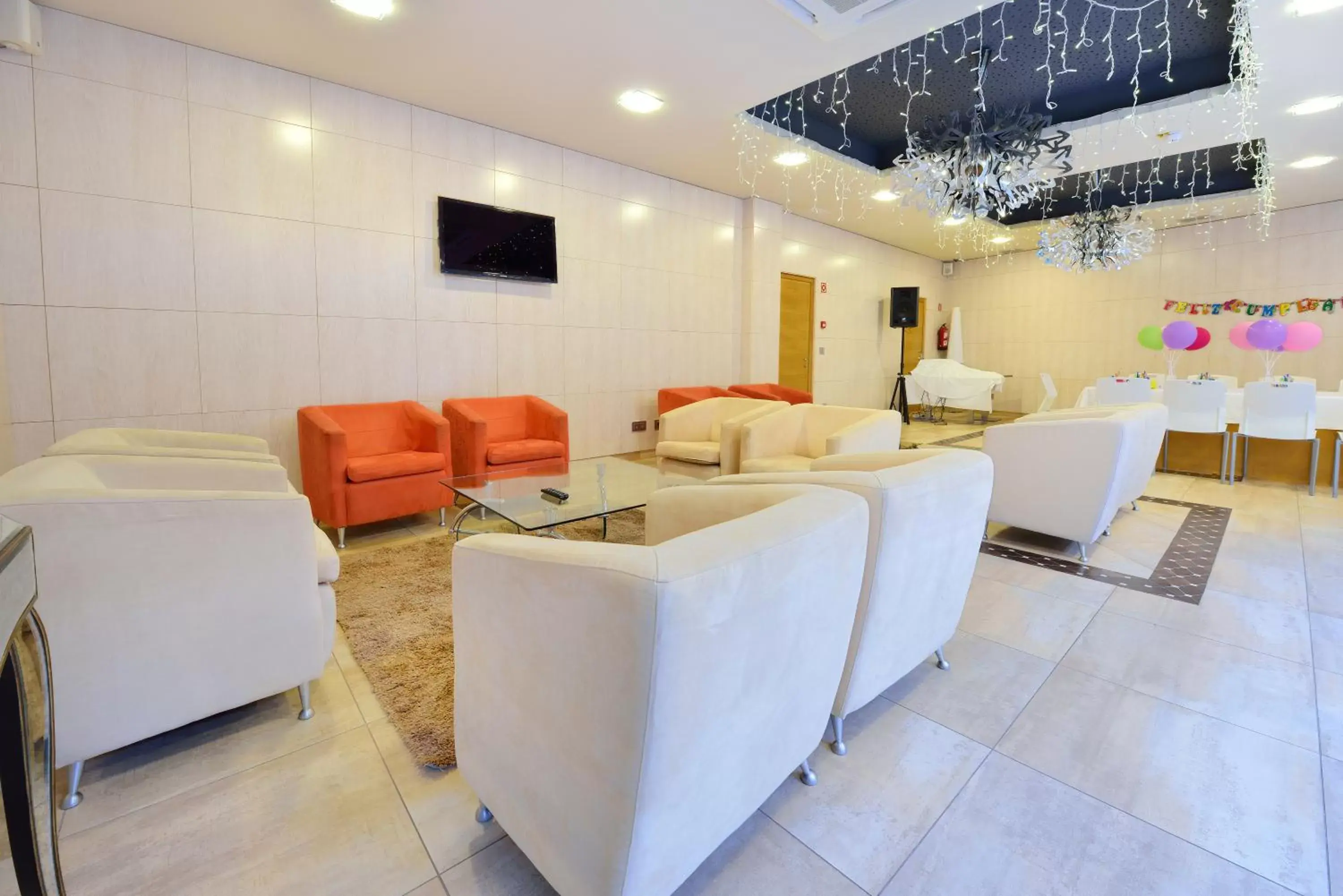 Communal lounge/ TV room in Hotel Norat Marina & Spa 4* Superior