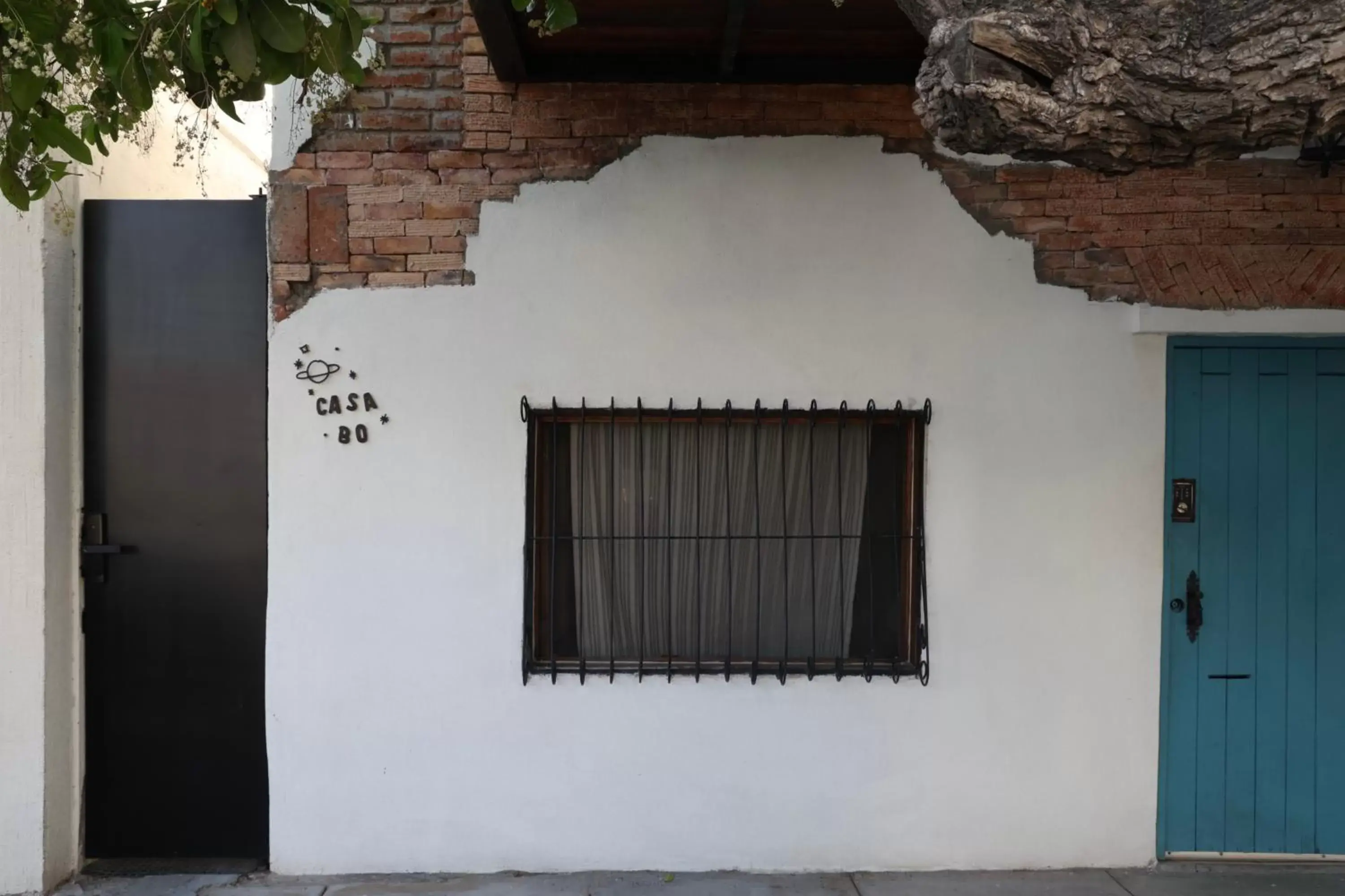 Facade/entrance in Casa Bo