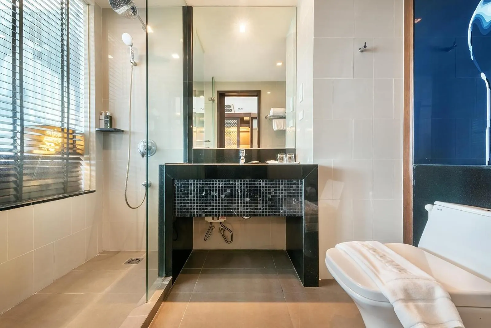 Bed in M2 de Bangkok Hotel