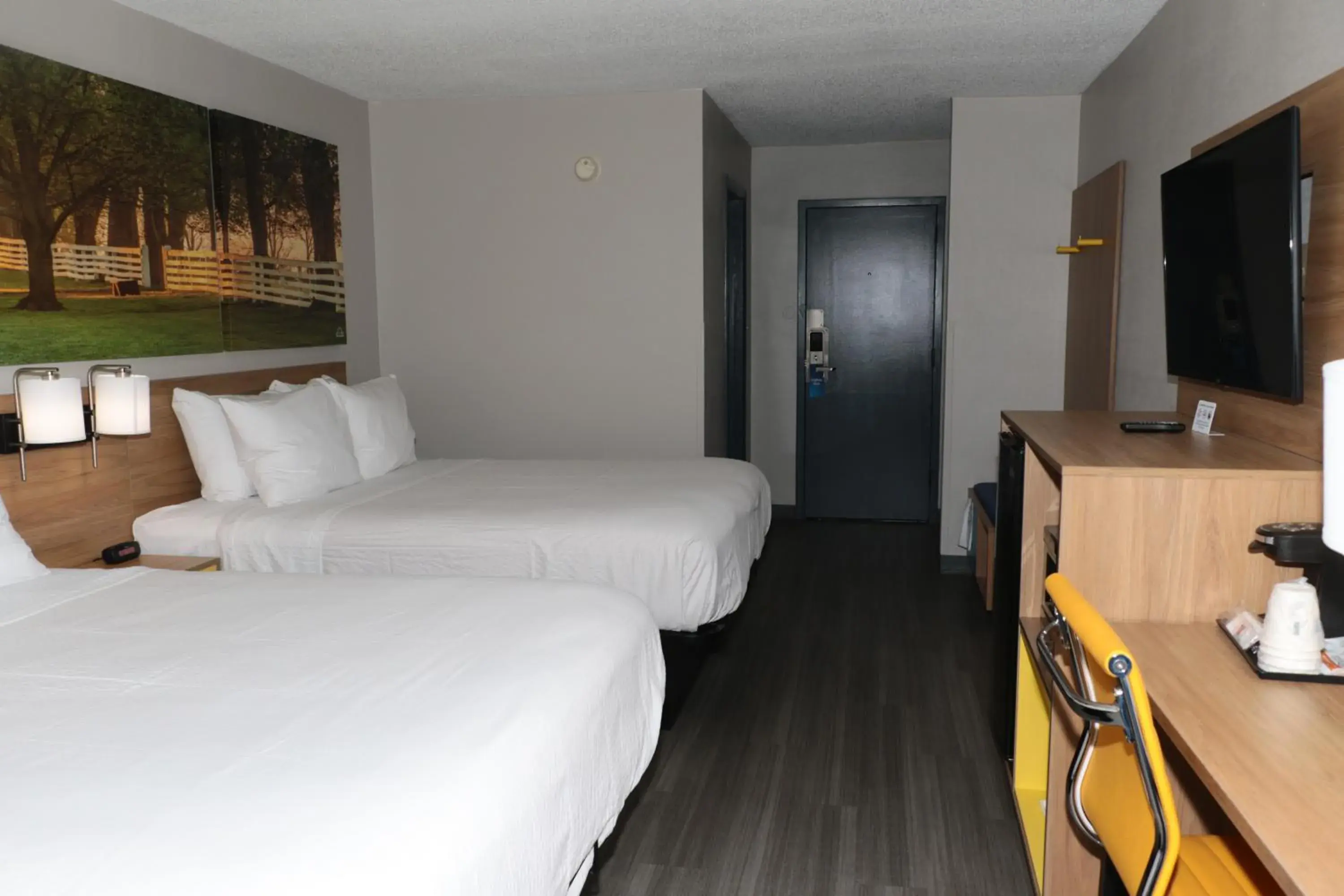 Guests, Bed in Days Inn by Wyndham Farmville Guests, Bed in Days Inn by Wyndham Farmville