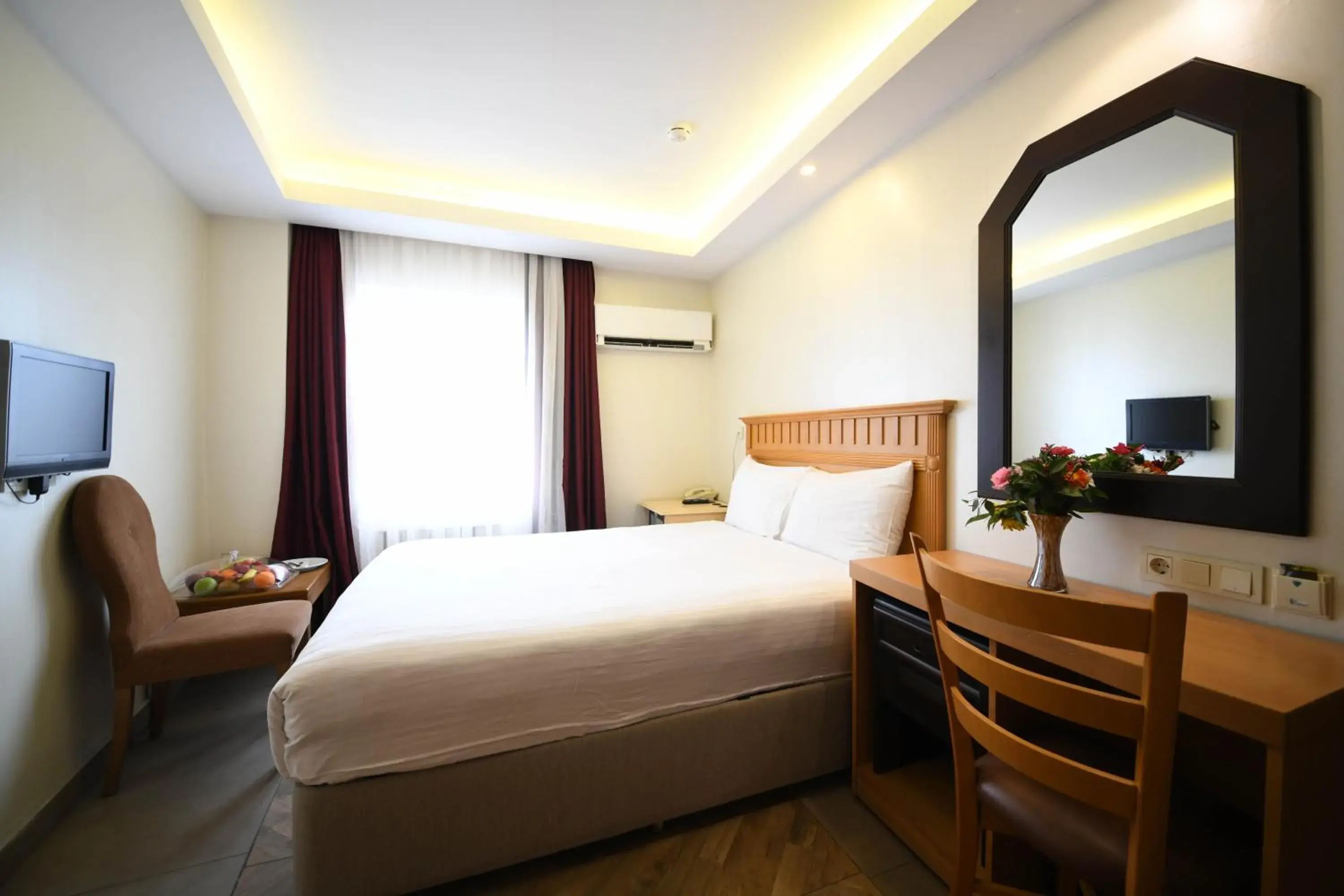 Bed in Express Star Hotel Taksim