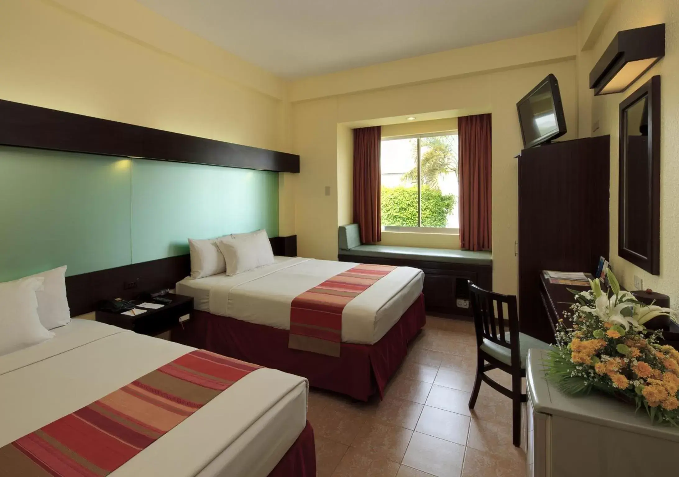 Day, Bed in Microtel by Wyndham Batangas