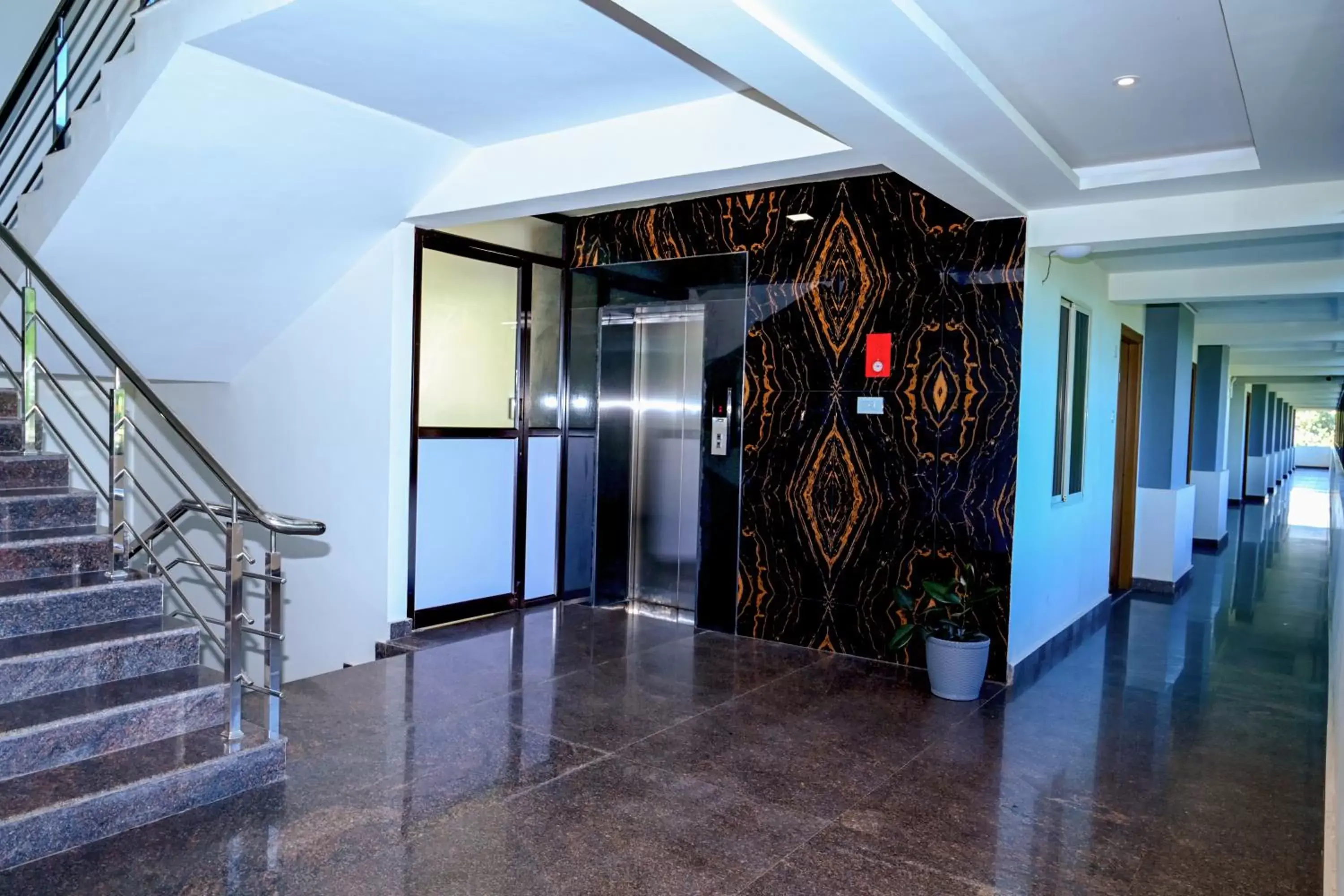 Lobby or reception in Adyar Plaza Inn by RAK Rooms, Mangaluru Lobby or reception in Adyar Plaza Inn by RAK Rooms, Mangaluru