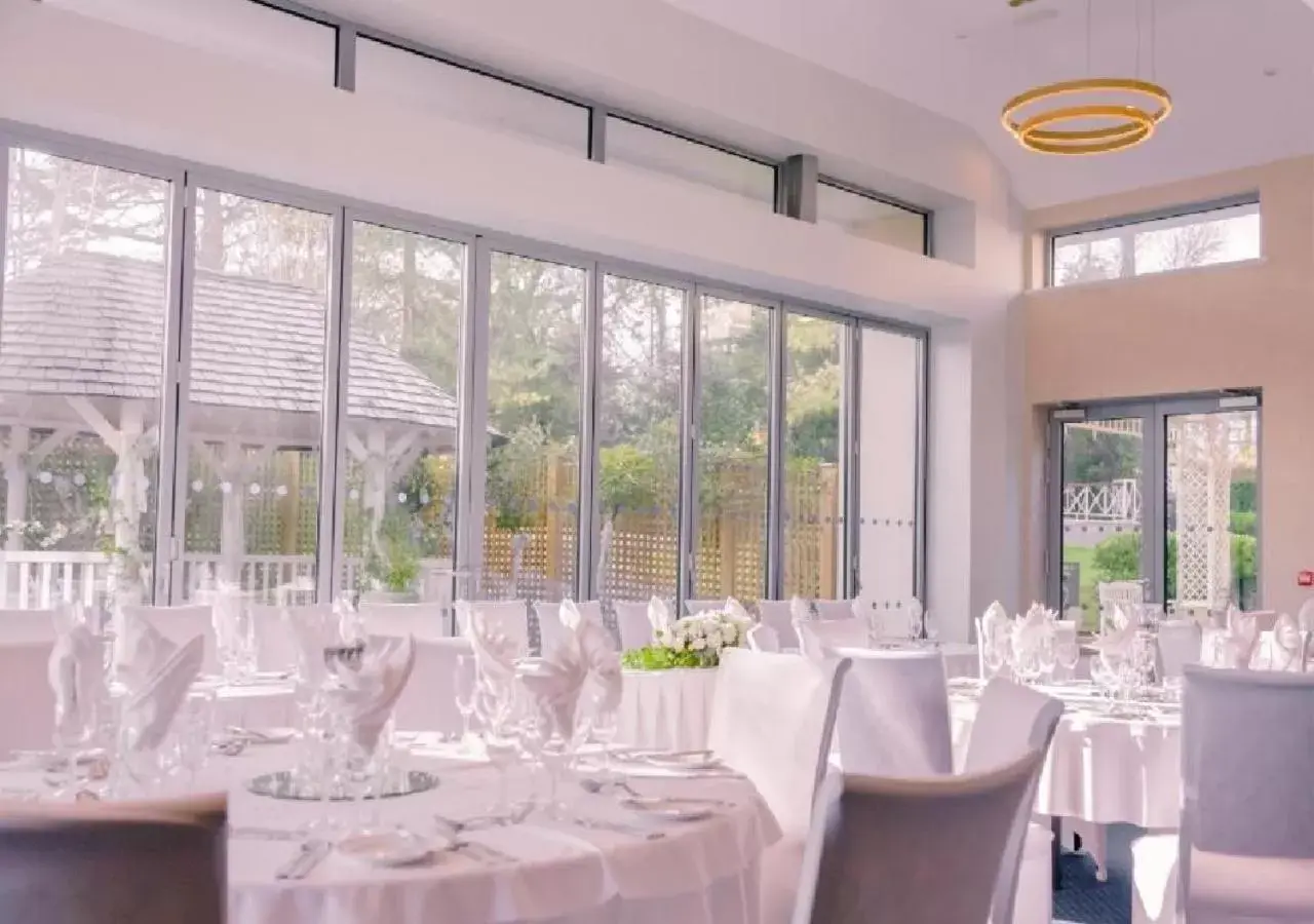 Garden, Restaurant/Places to Eat in Swindon Blunsdon House Hotel, BW Premier Collection
