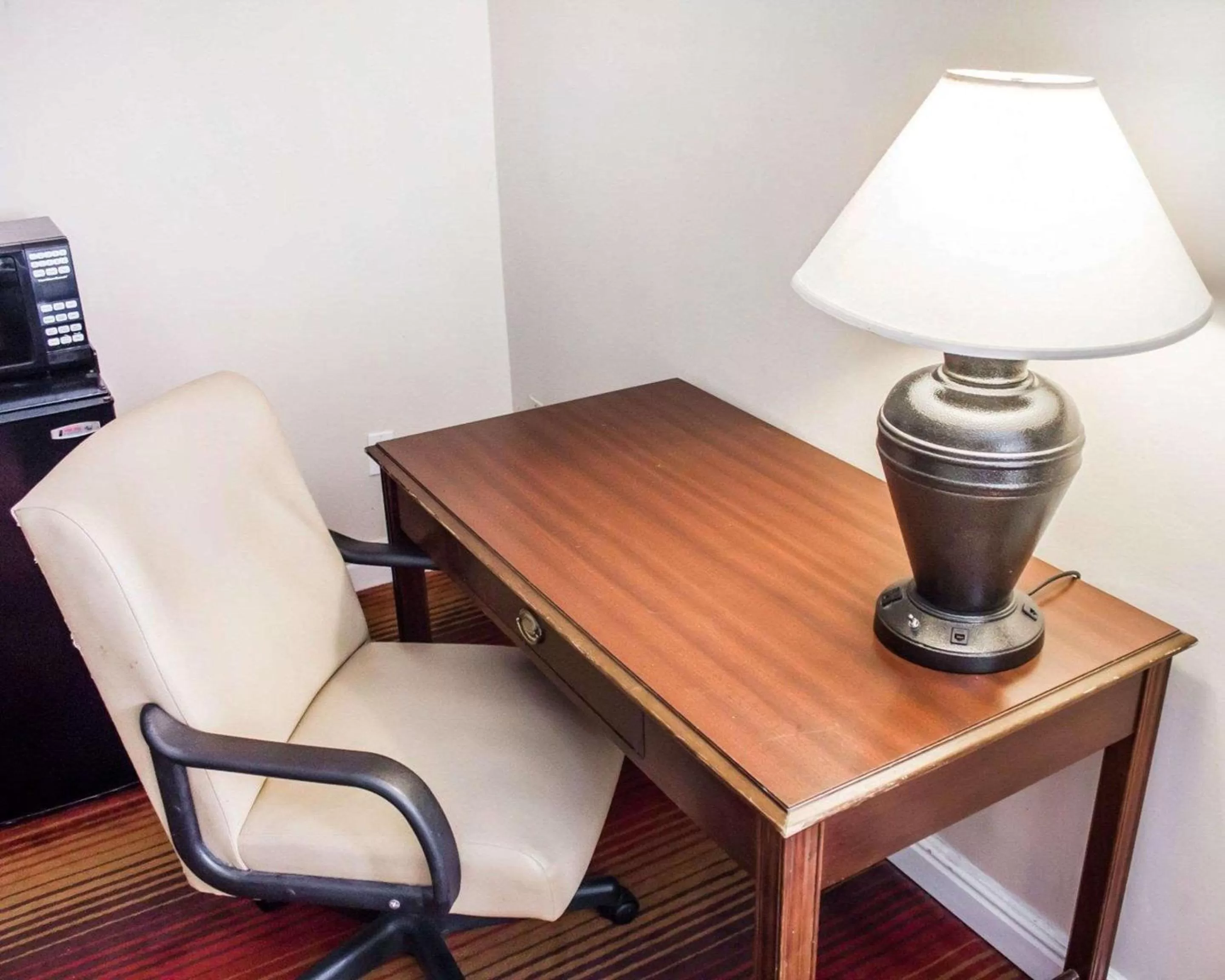 Photo of the whole room in Rodeway Inn Huntington Station - Melville