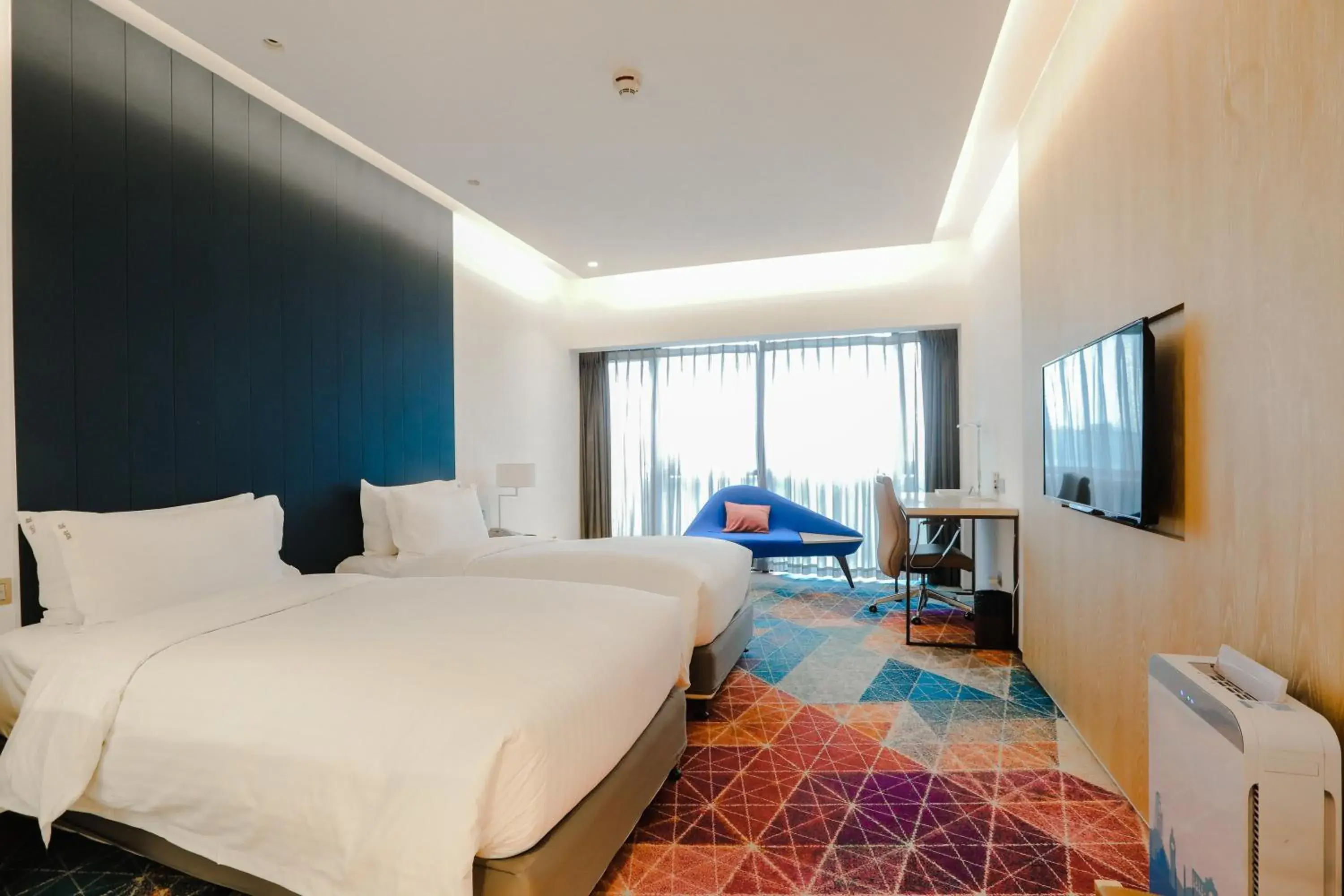 Photo of the whole room in Holiday Inn Express Shanghai Songjiang Fangta, an IHG Hotel