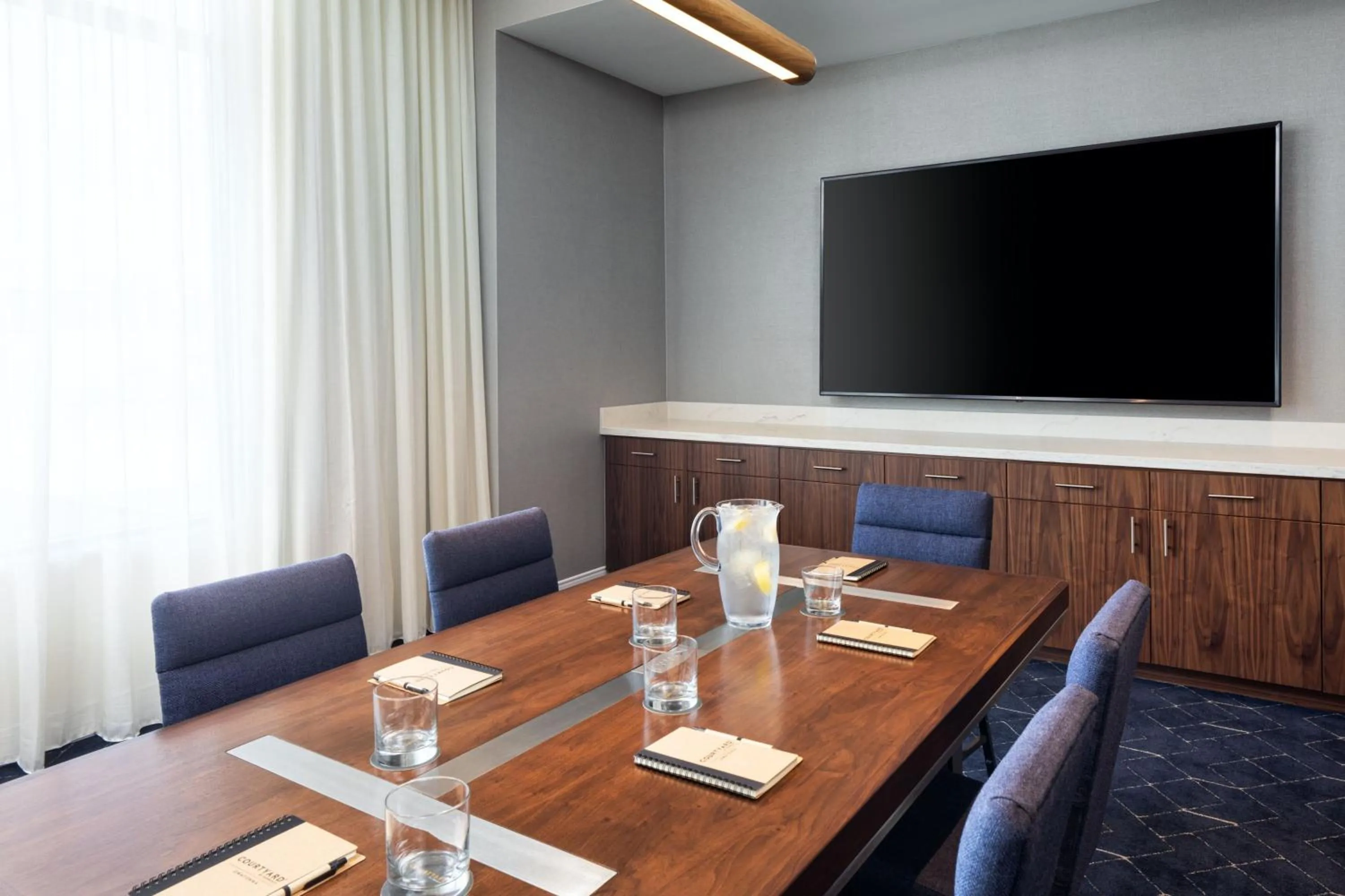 Meeting/conference room in Courtyard by Marriott Owatonna Downtown