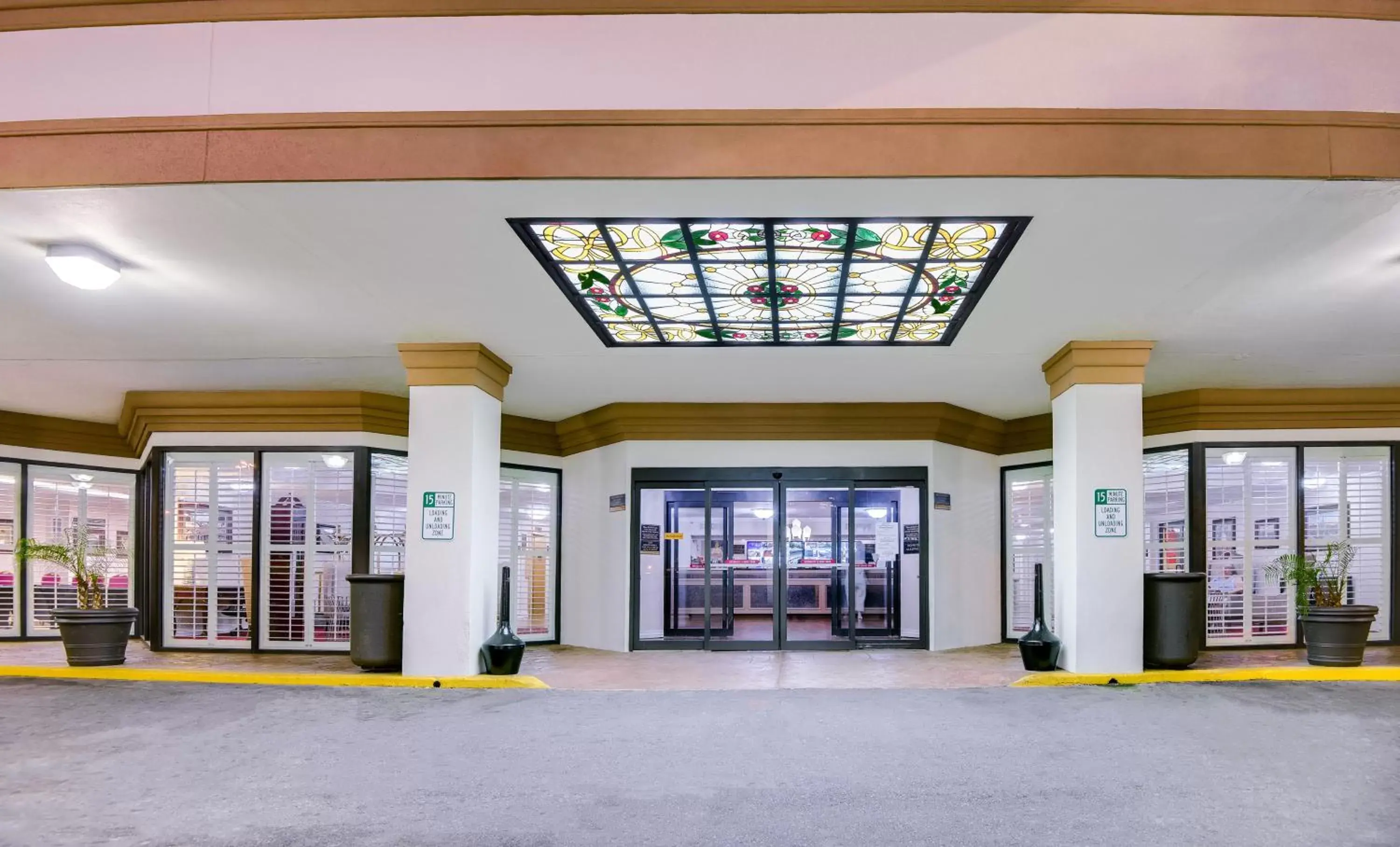 Facade/entrance in Ramada by Wyndham Metairie New Orleans Airport