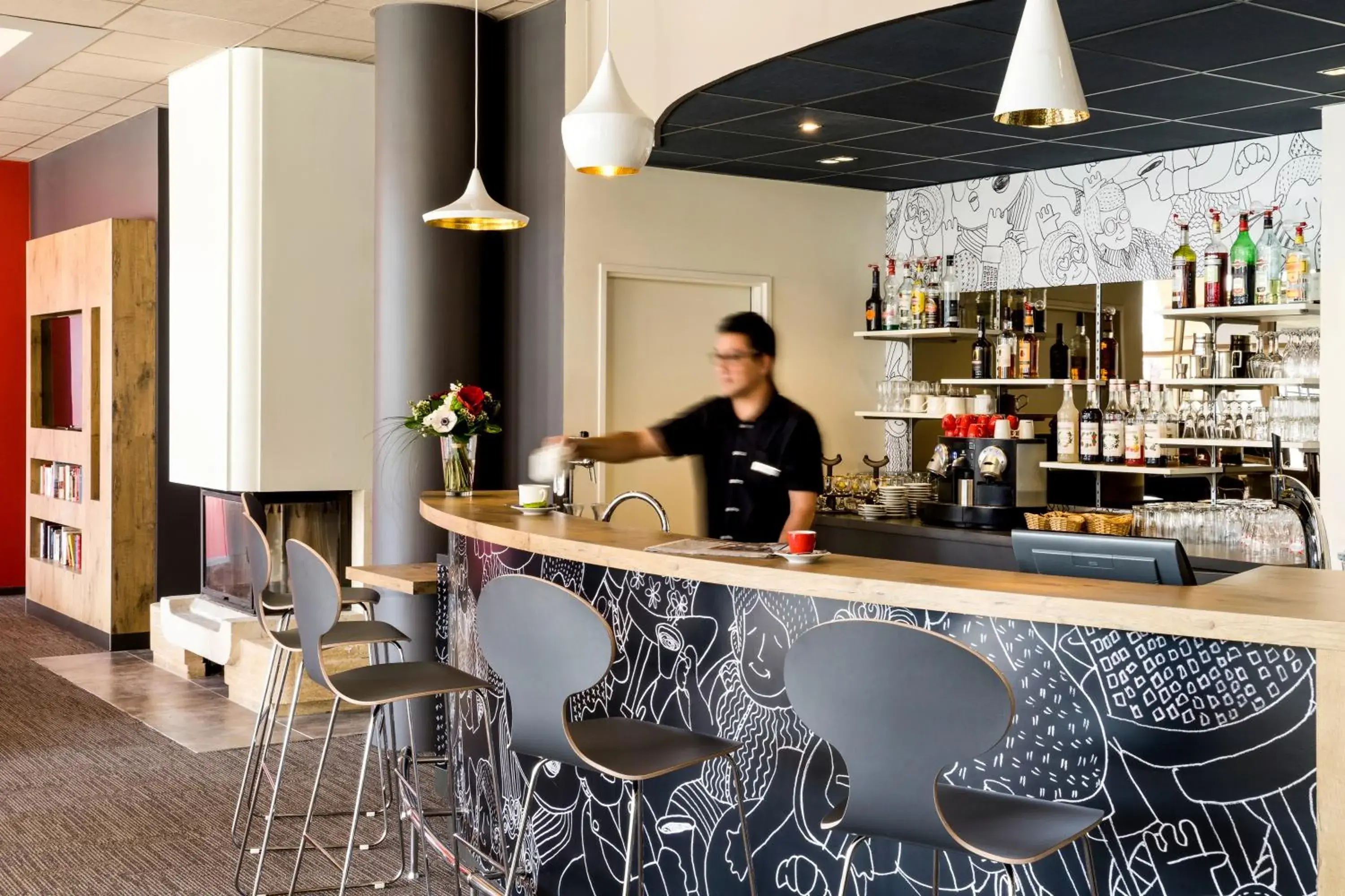 Lounge or bar, Lounge/Bar in ibis Vichy