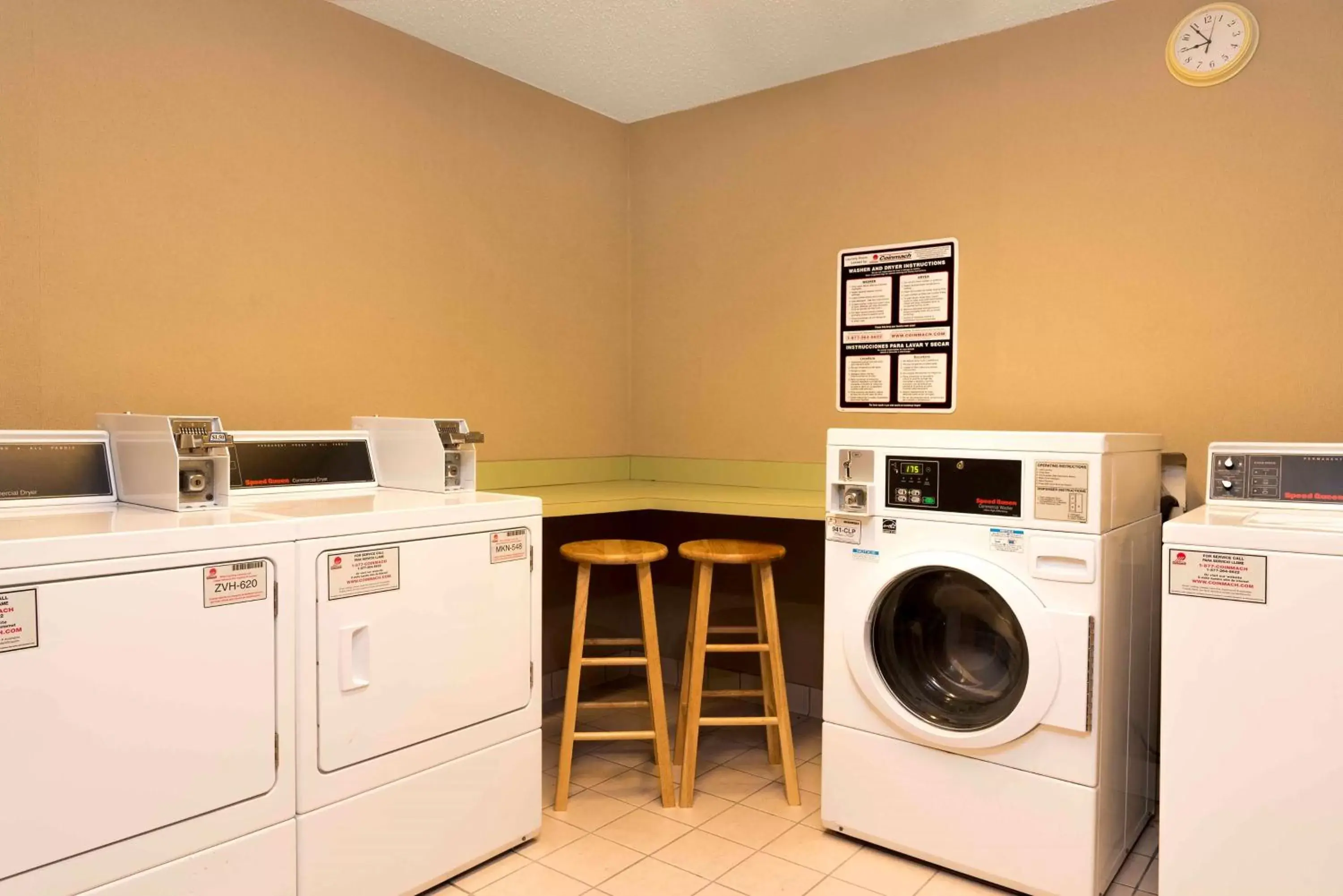 Property building in Homewood Suites by Hilton Indianapolis Airport / Plainfield Property building in Homewood Suites by Hilton Indianapolis Airport / Plainfield