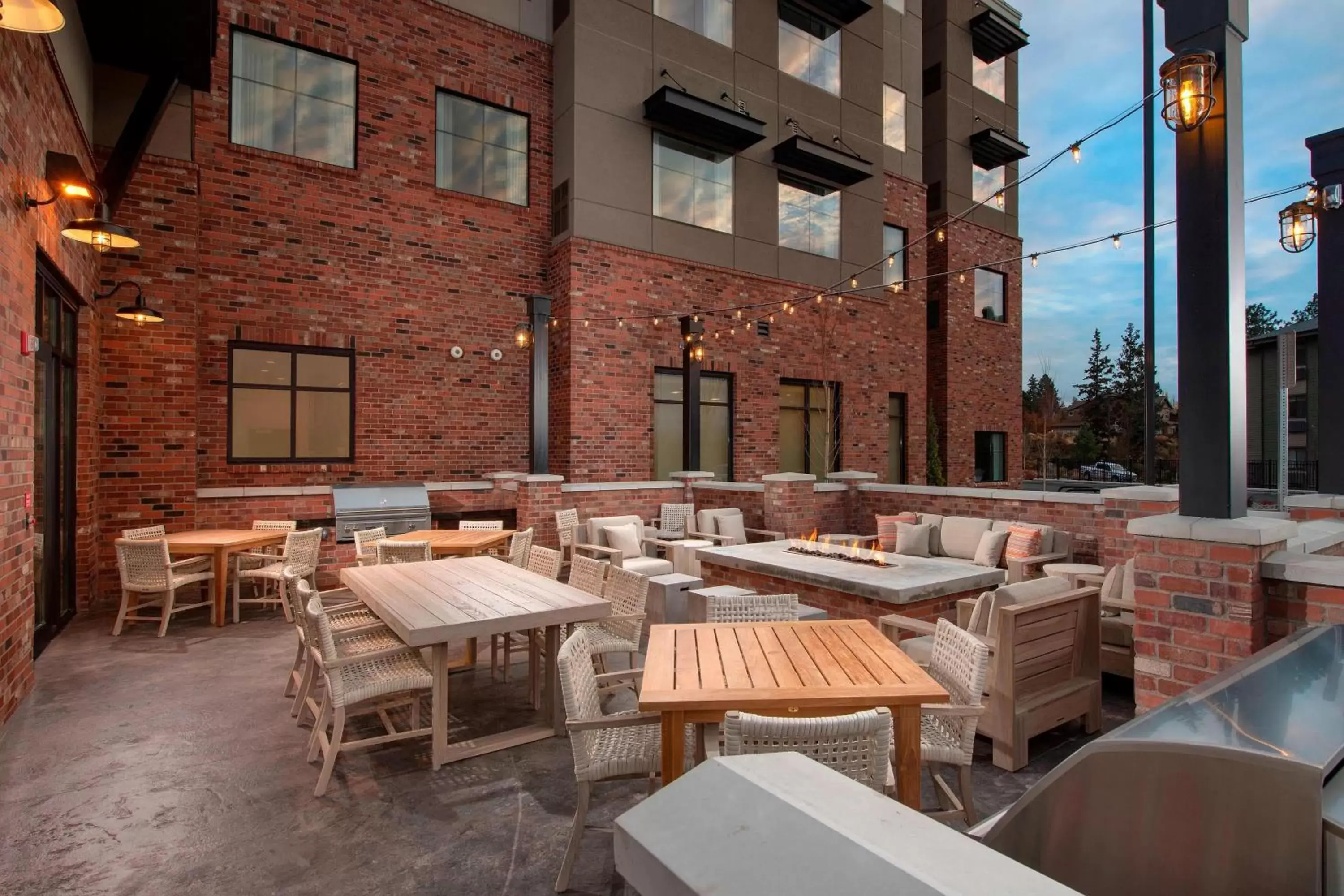 Property building, Restaurant/Places to Eat in Residence Inn By Marriott Bend