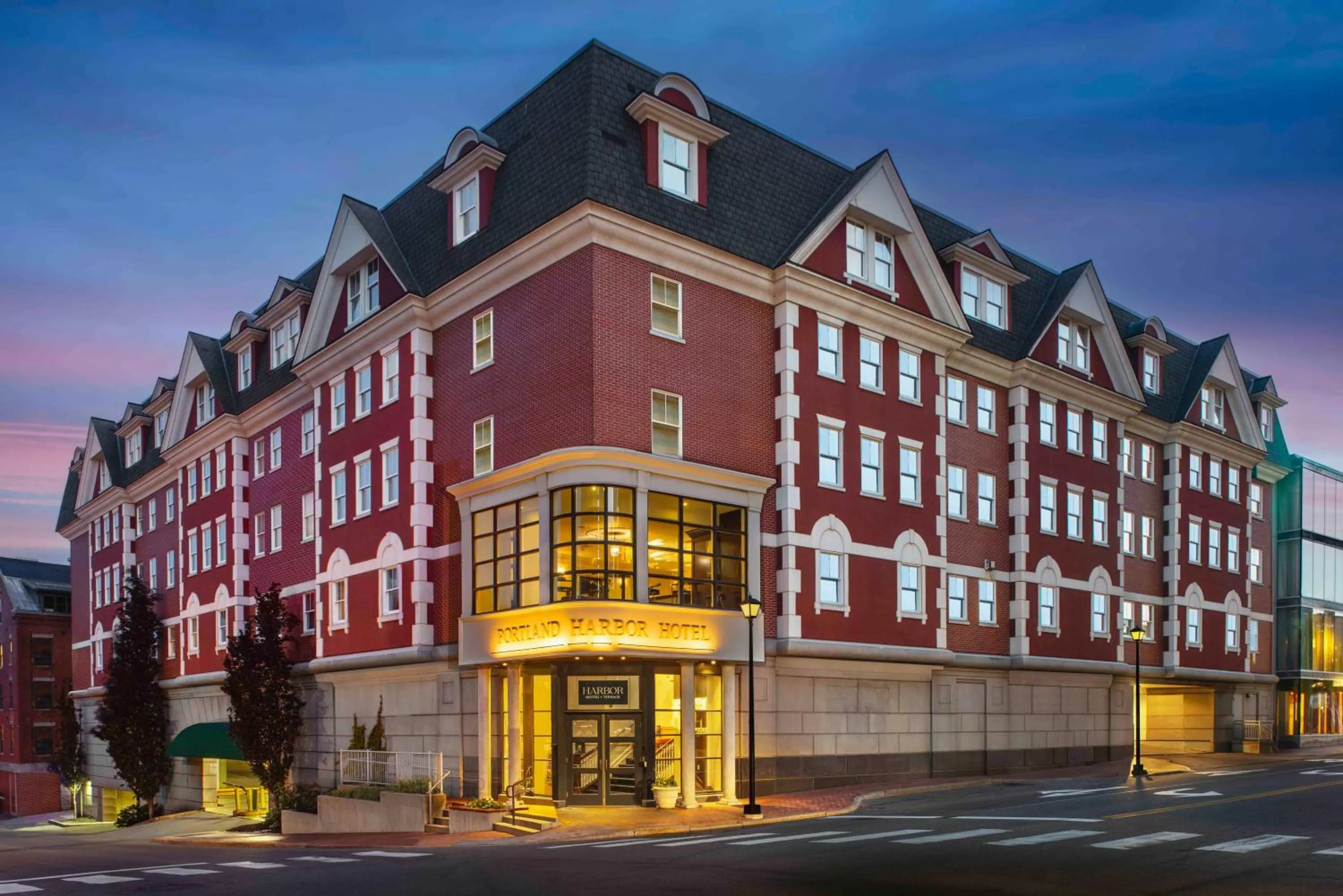 Property building in Portland Harbor Hotel