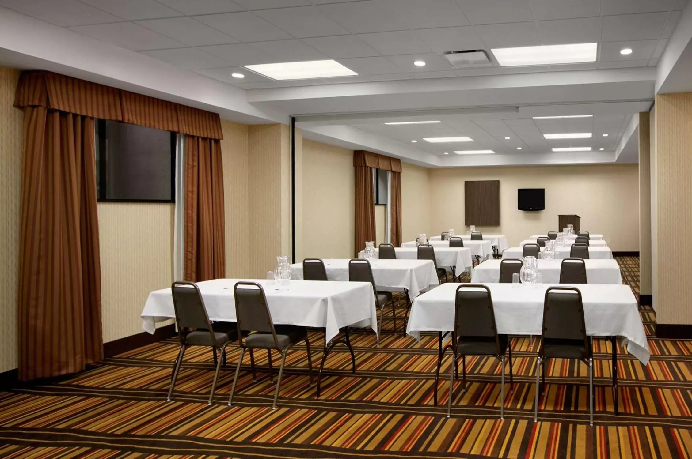 Meeting/conference room in Hampton Inn Limerick