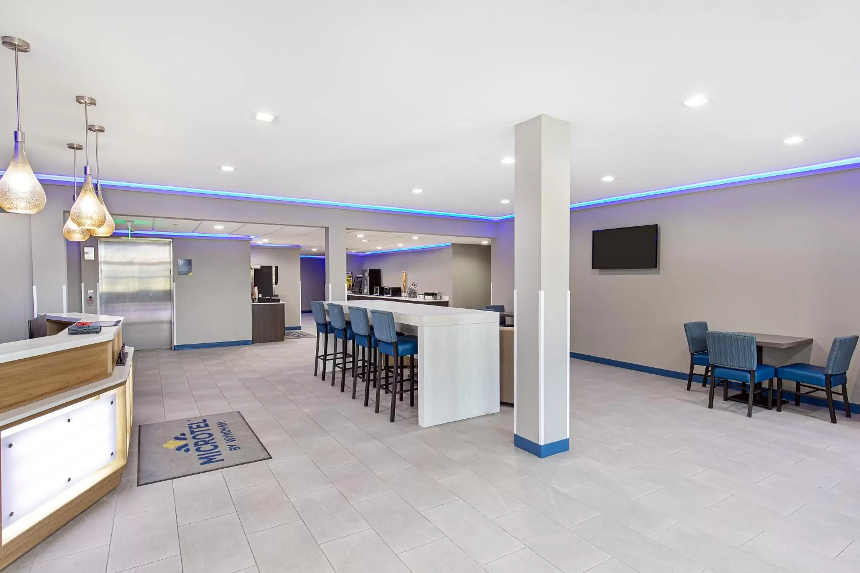 Microtel Inn & Suites by Wyndham Manchester - Newly Renovated