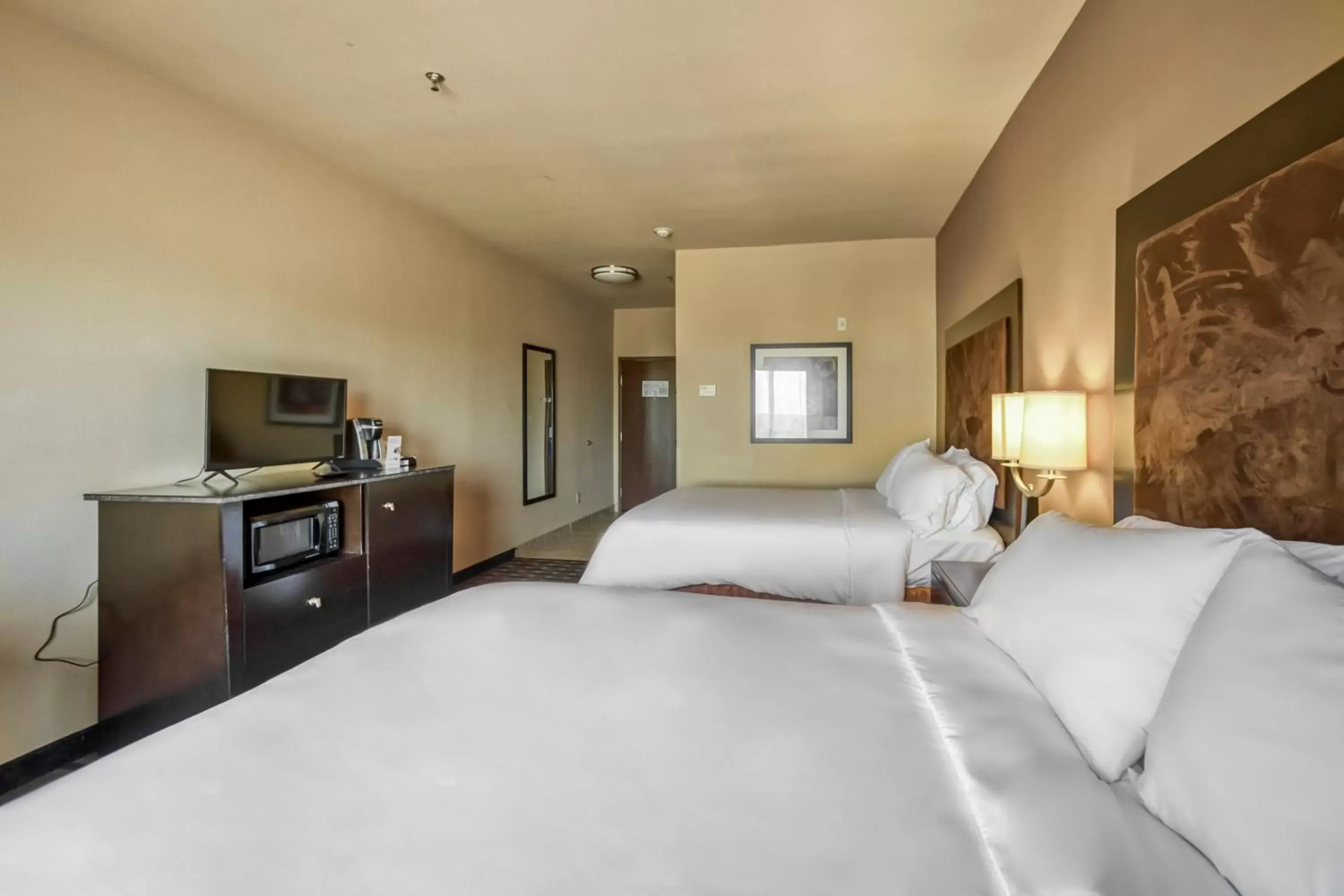 Bed in Holiday Inn Express and Suites Beeville, an IHG Hotel