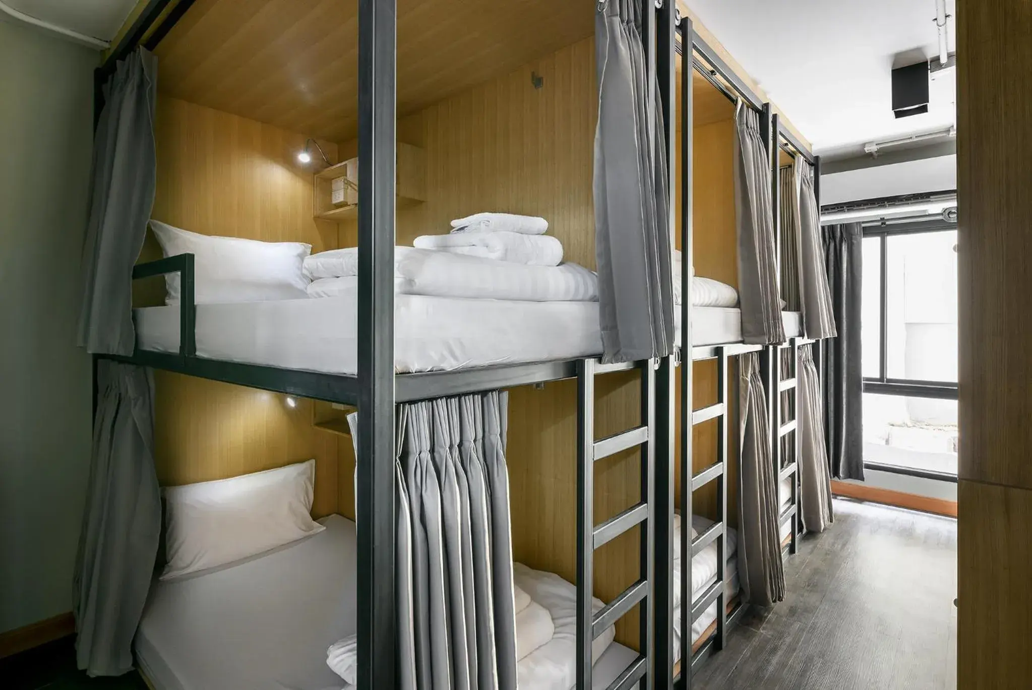 Day, Bunk Bed in Travelier Hostel