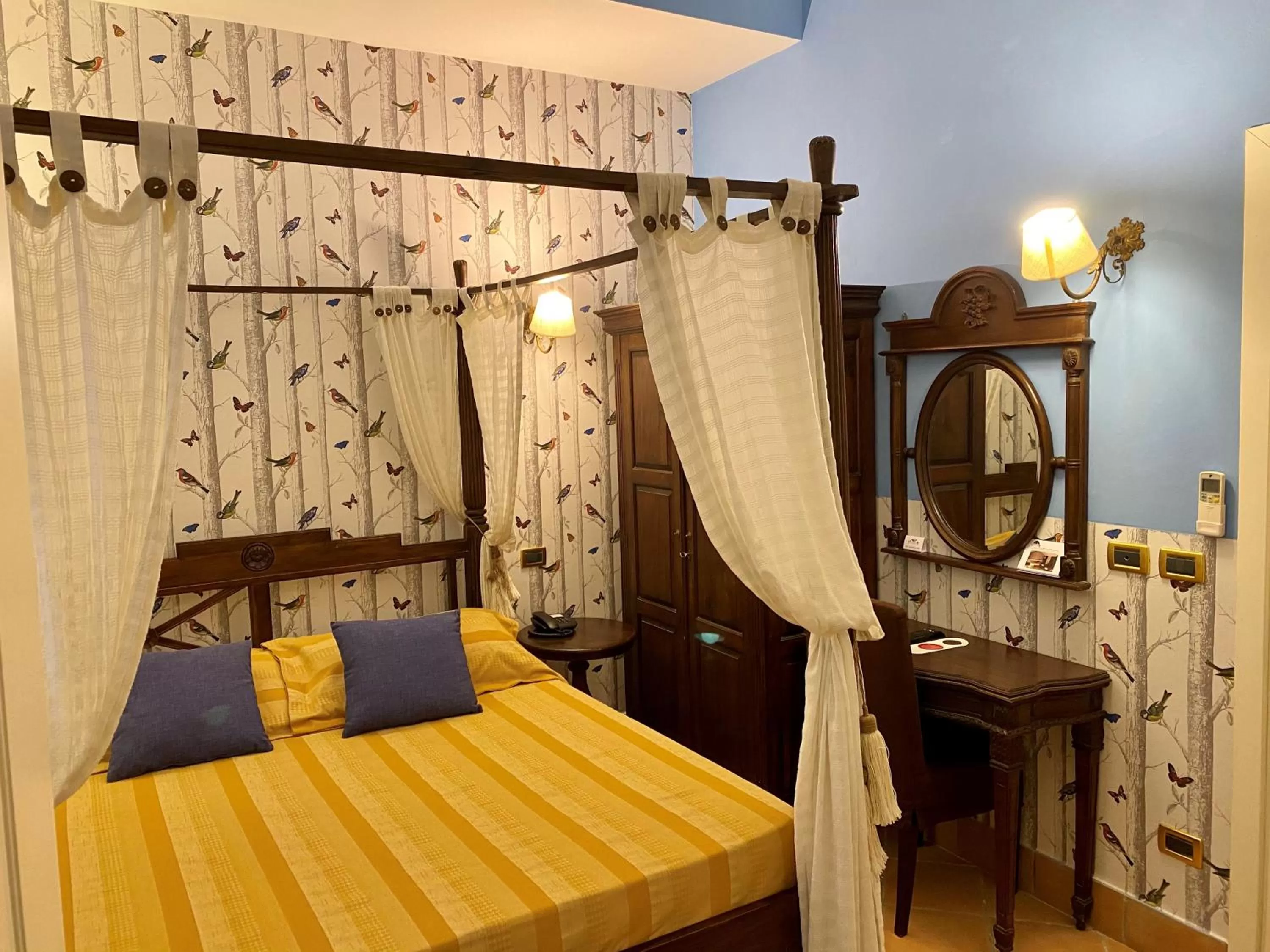 Photo of the whole room, Bed in Hotel Il Guercino