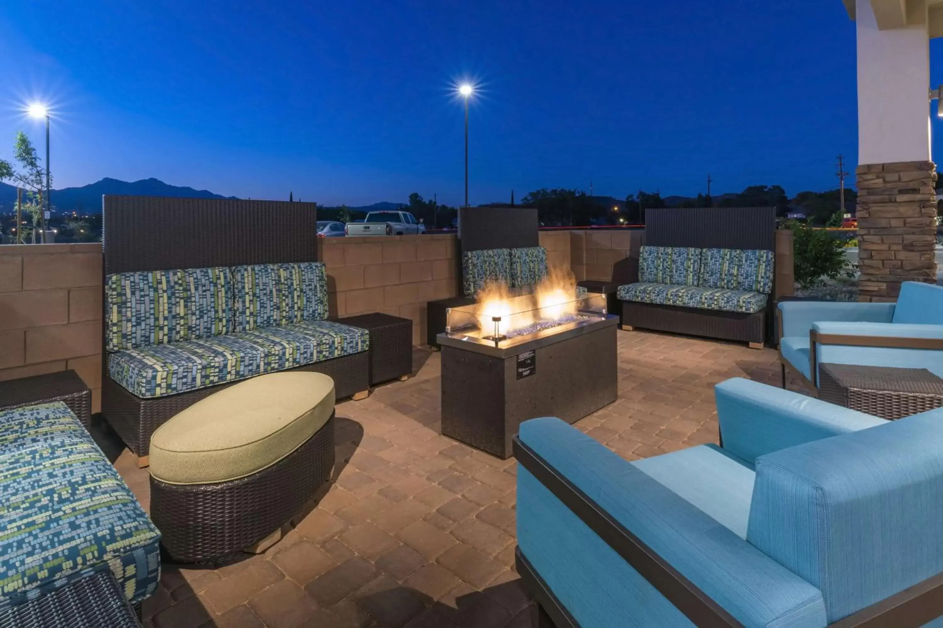 Patio in Home2 Suites by Hilton Kingman