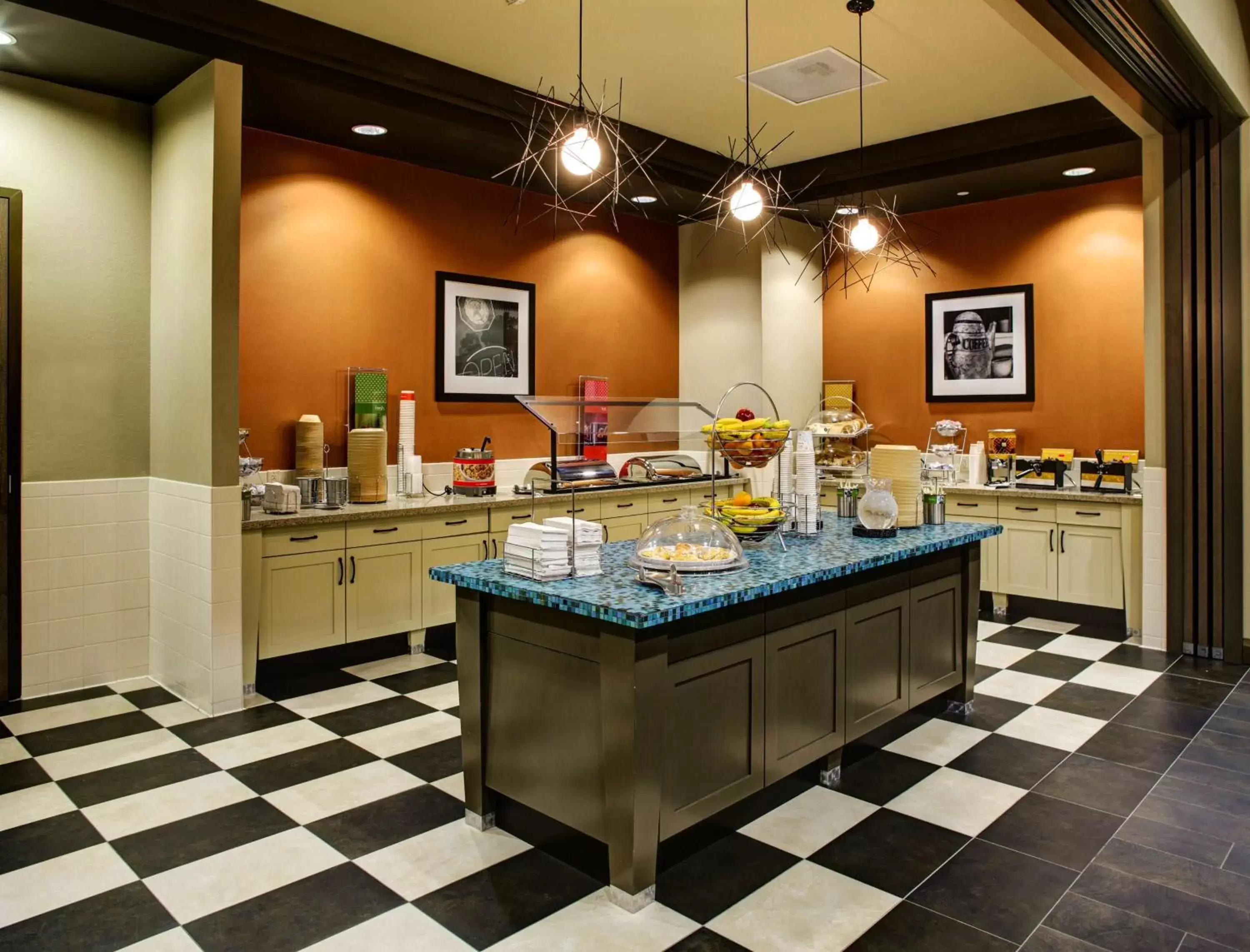 Breakfast, Restaurant/Places to Eat in Hampton Inn and Suites Austin University Capitol