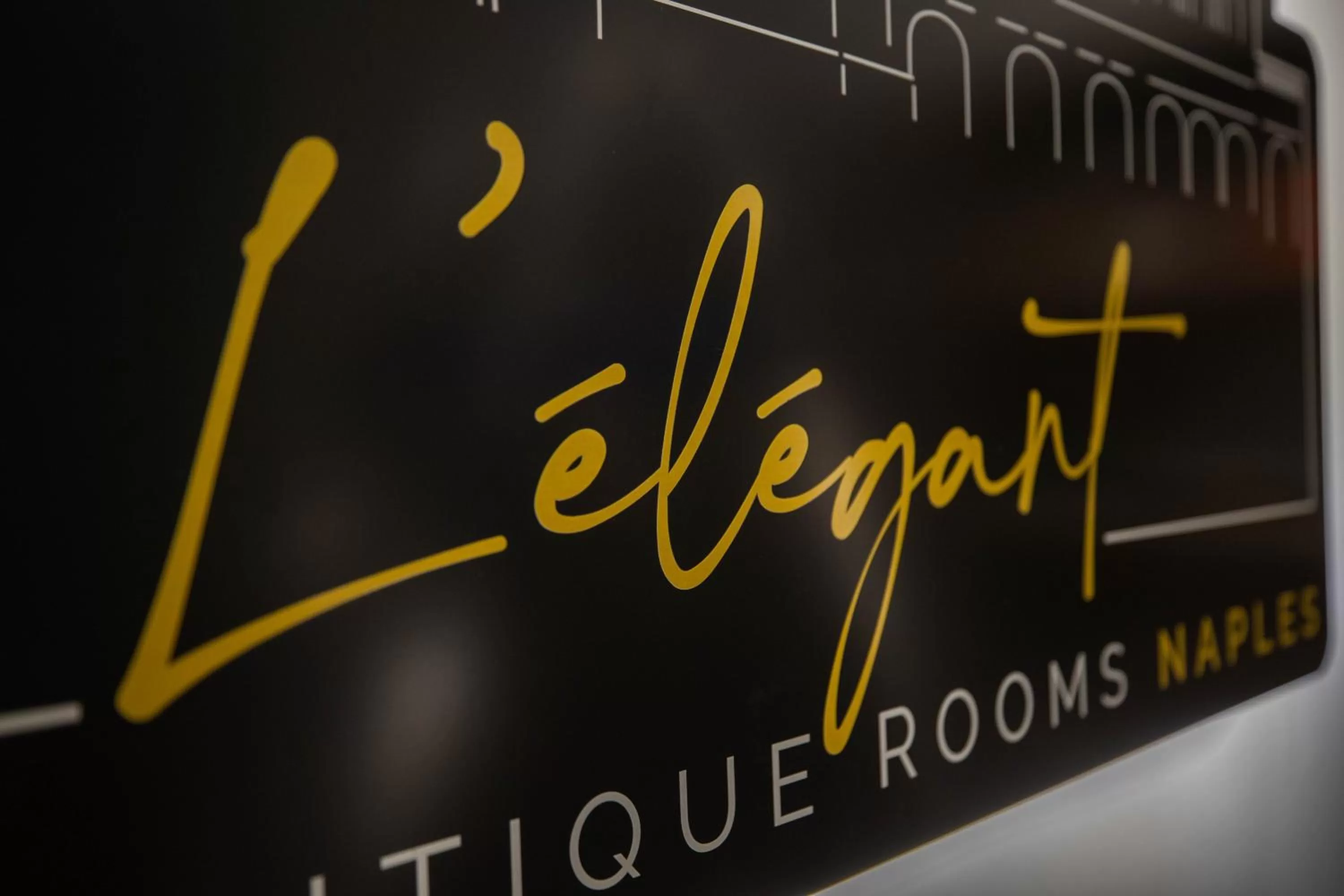 L'élégant BOUTIQUE ROOMS NAPLES