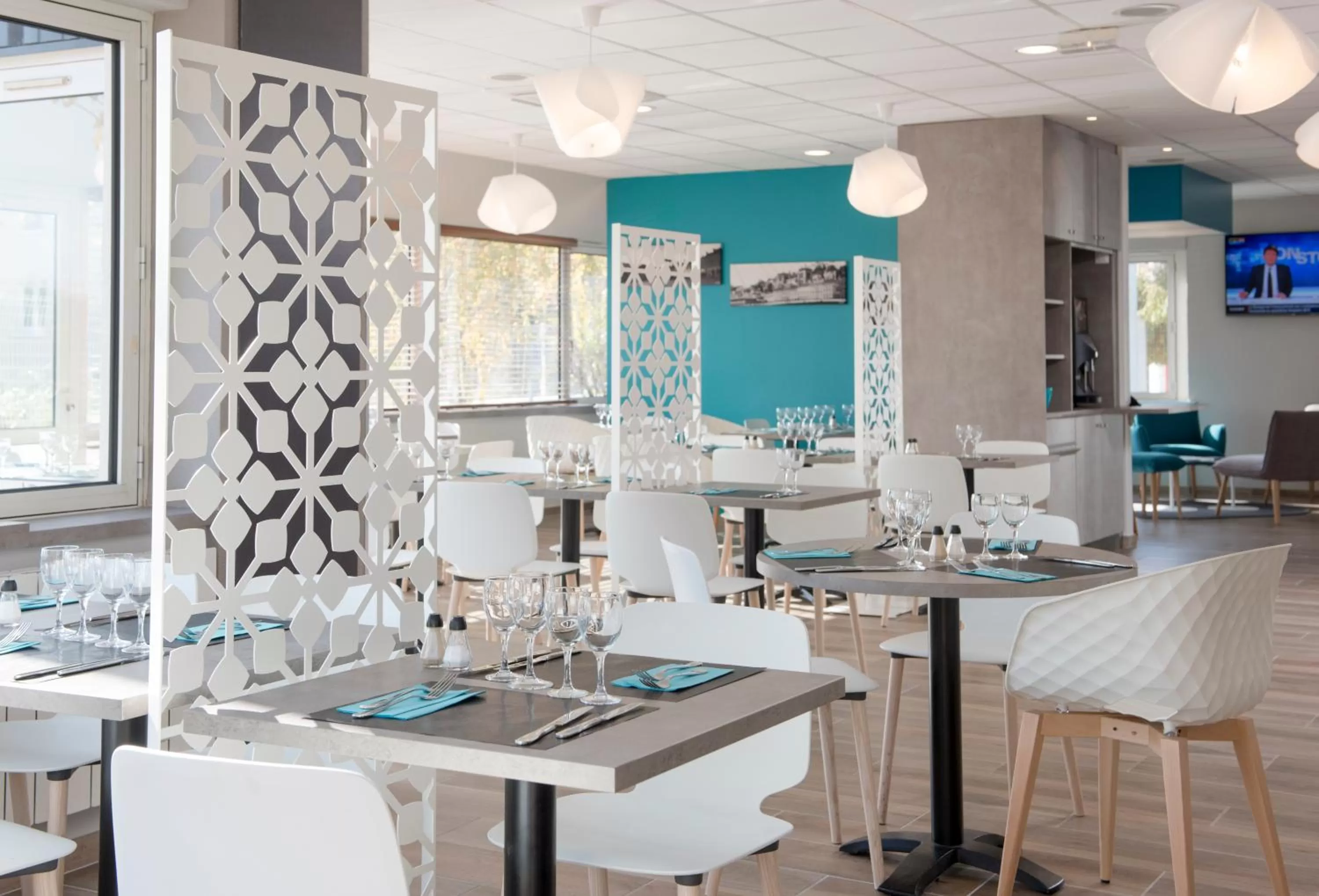 Restaurant/places to eat in Kyriad Hotel Lyon Givors