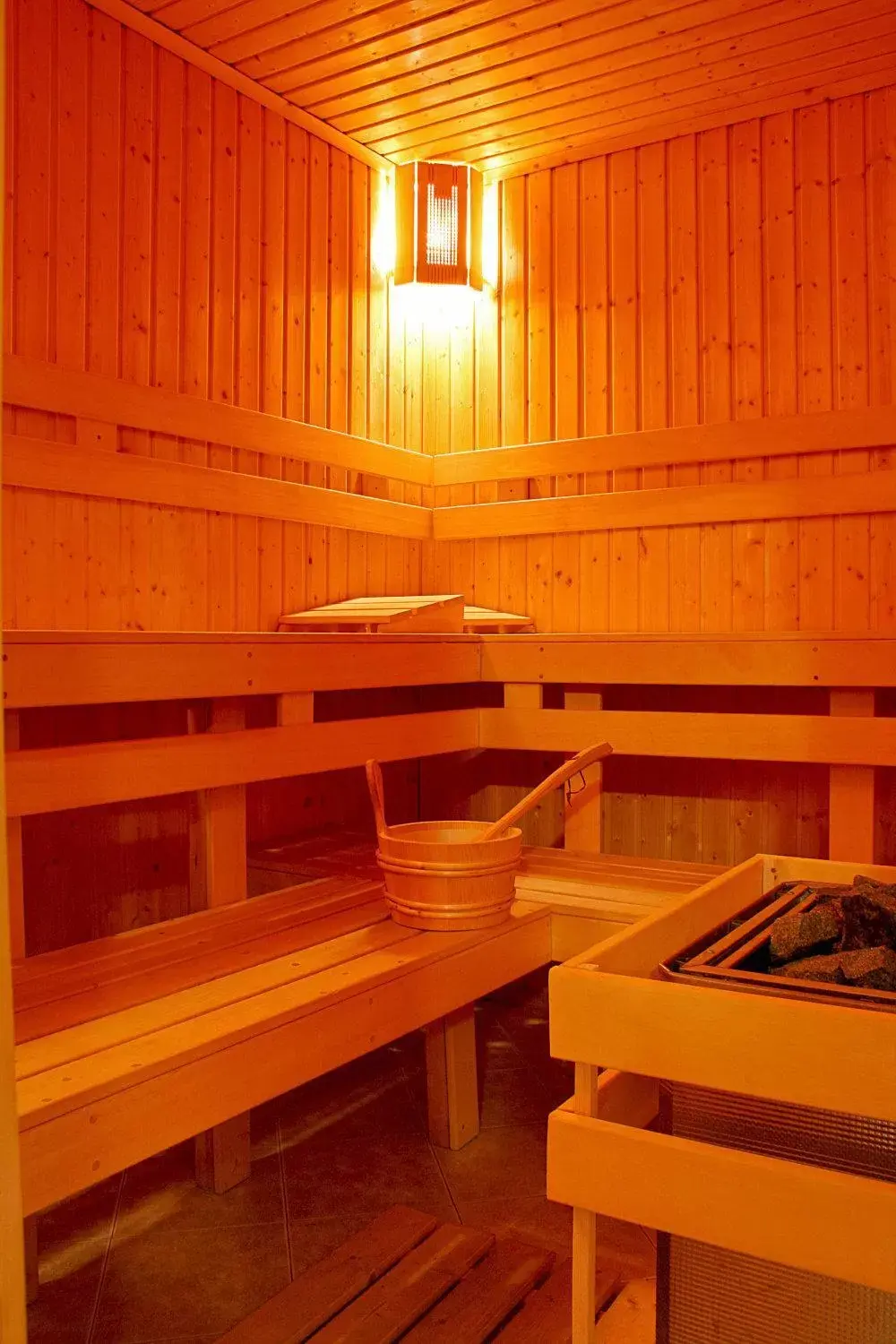 Sauna in Geneva Hotel