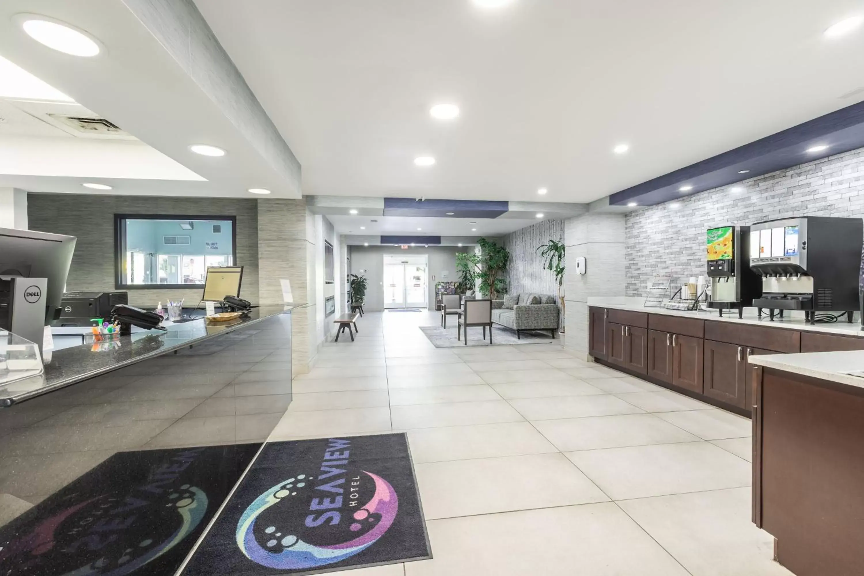 Lobby or reception, Restaurant/Places to Eat in Seaview Hotel