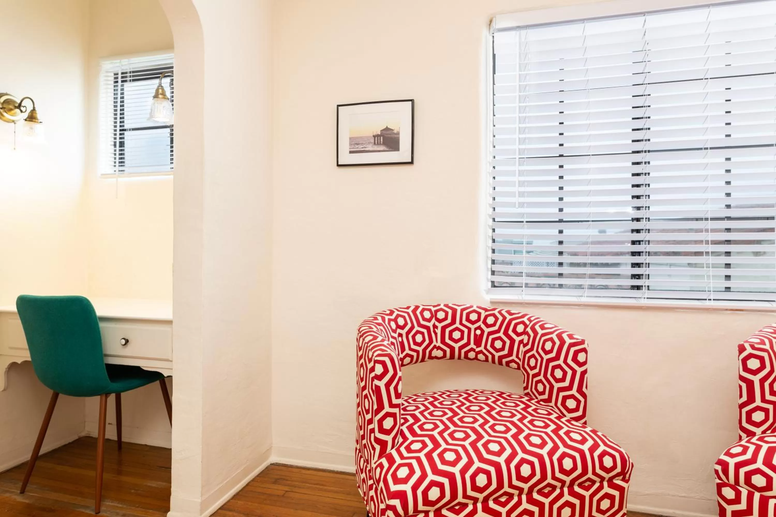 Seating area in The Sea View Inn At The Beach