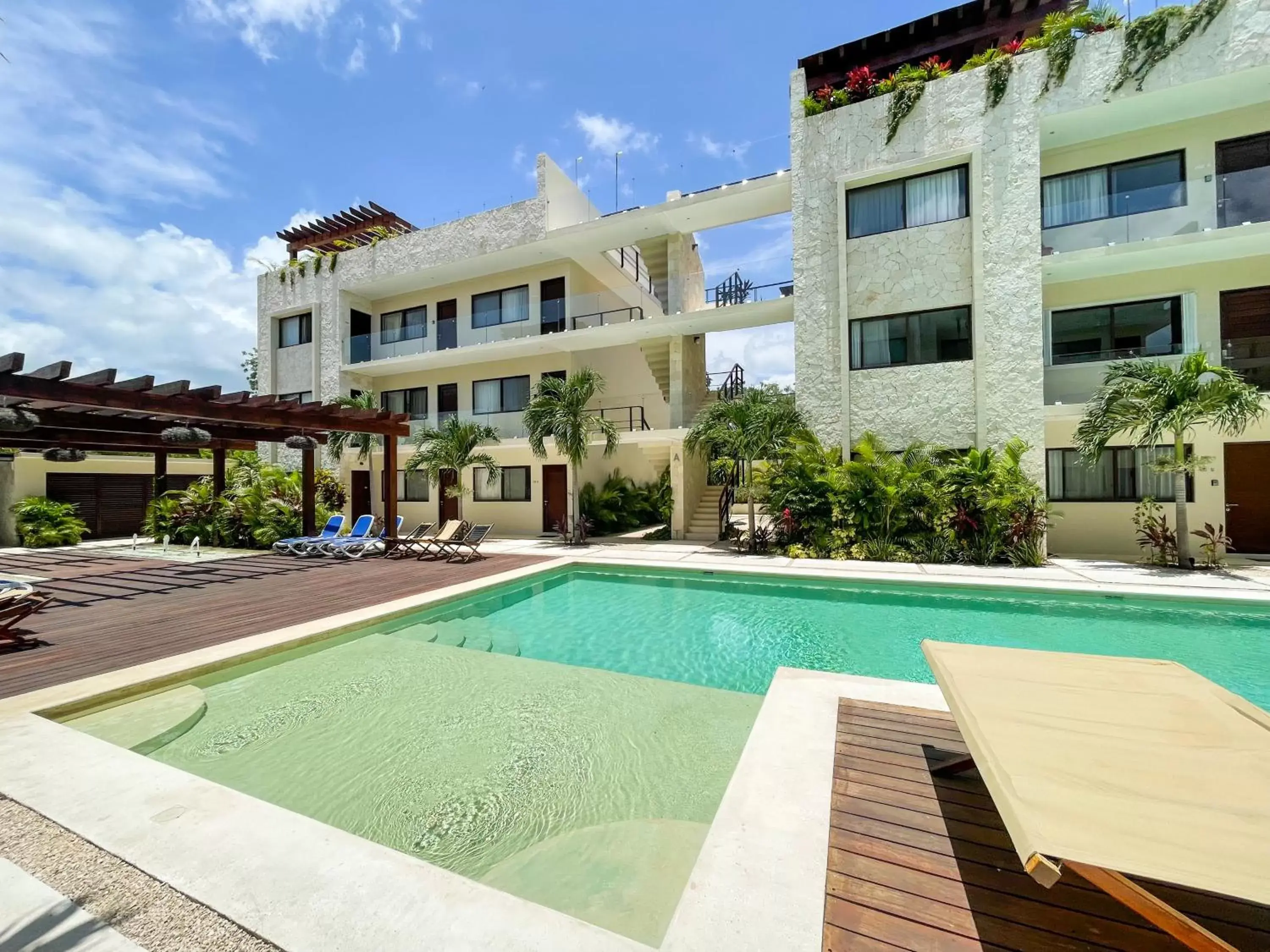Swimming Pool in Apartment and Penthouse Blue Luxury Kukulkan Tulum