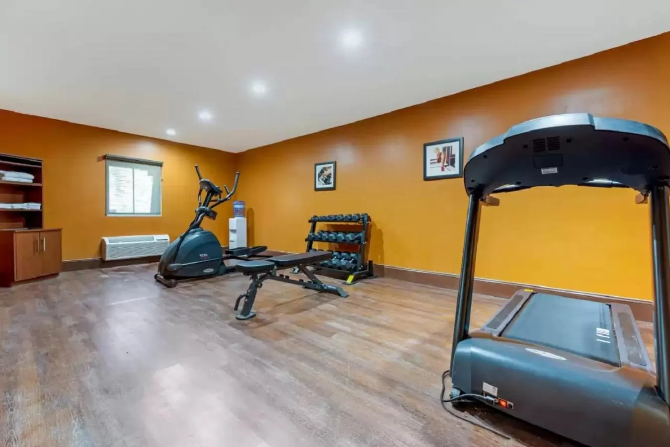 Fitness centre/facilities in Comfort Inn & Suites