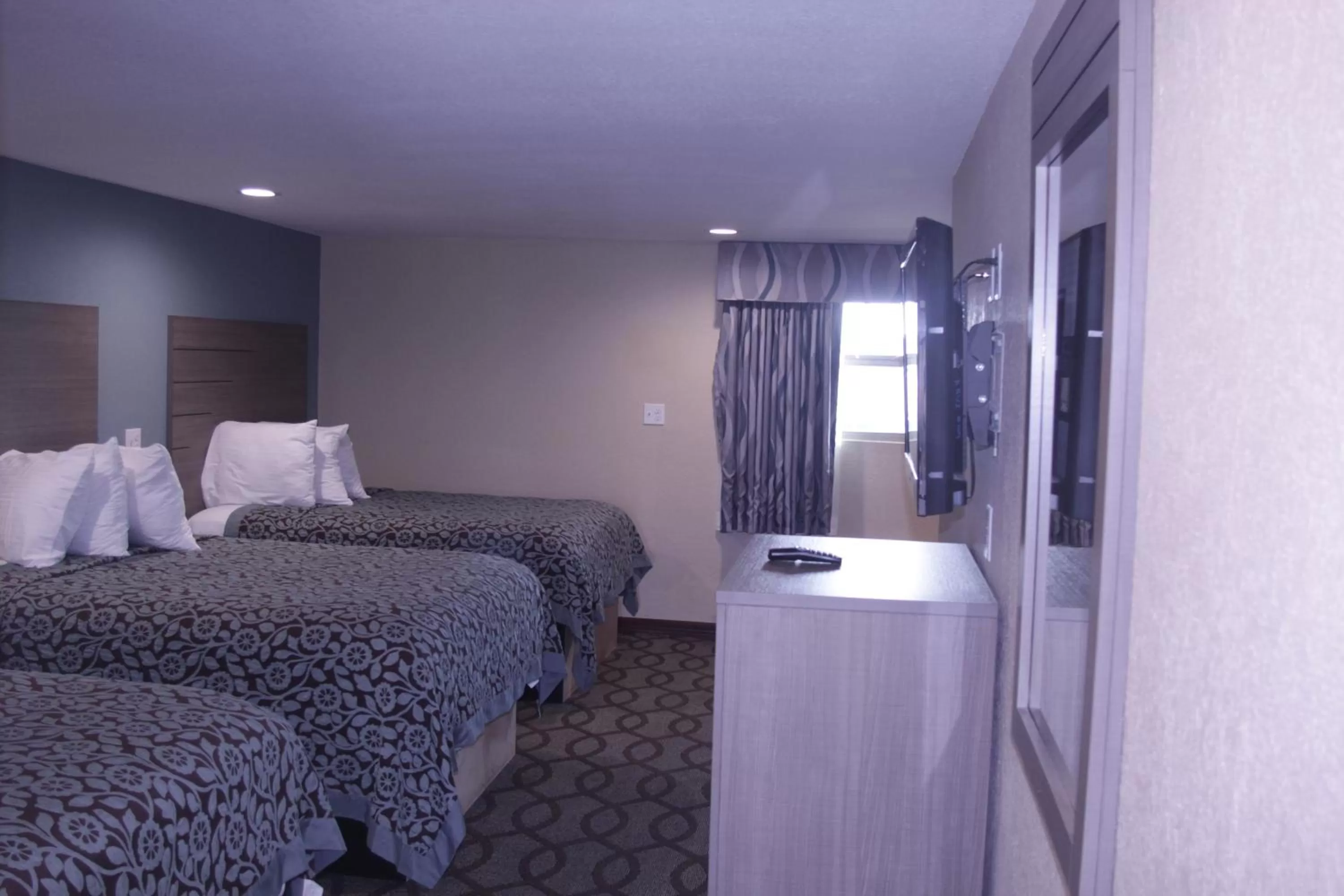 Bed in Americas Best Value Inn Port Aransas