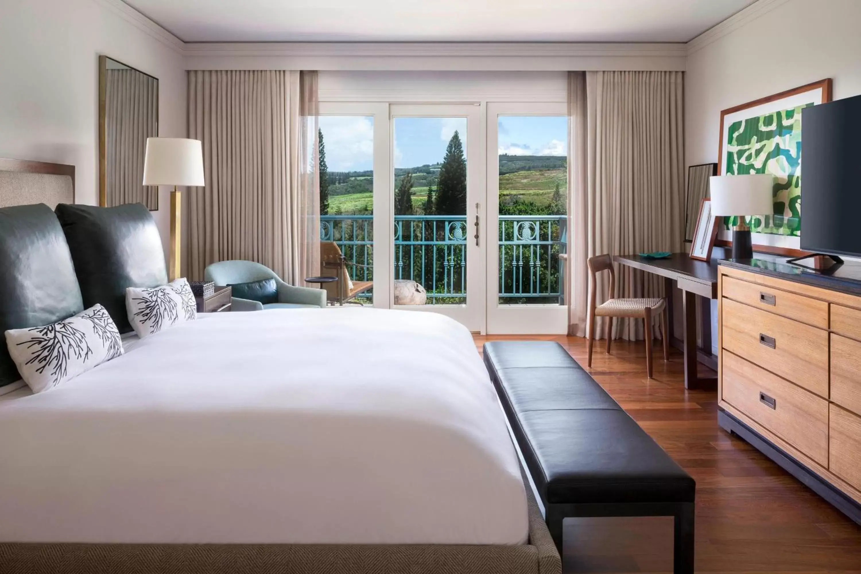 Photo of the whole room in The Ritz-Carlton Maui, Kapalua