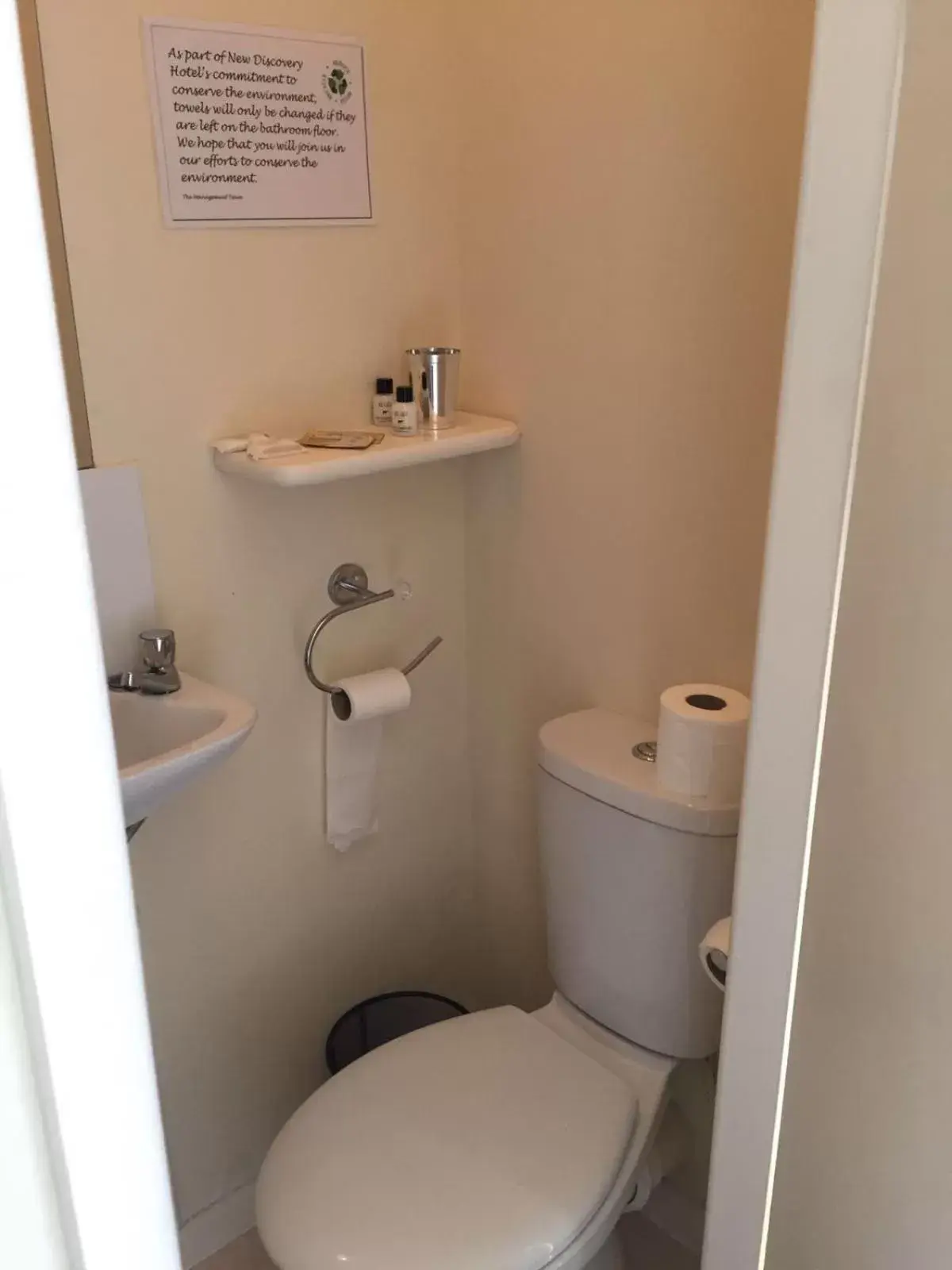 Toilet, Bathroom in MyRoomz New Discovery Hotel
