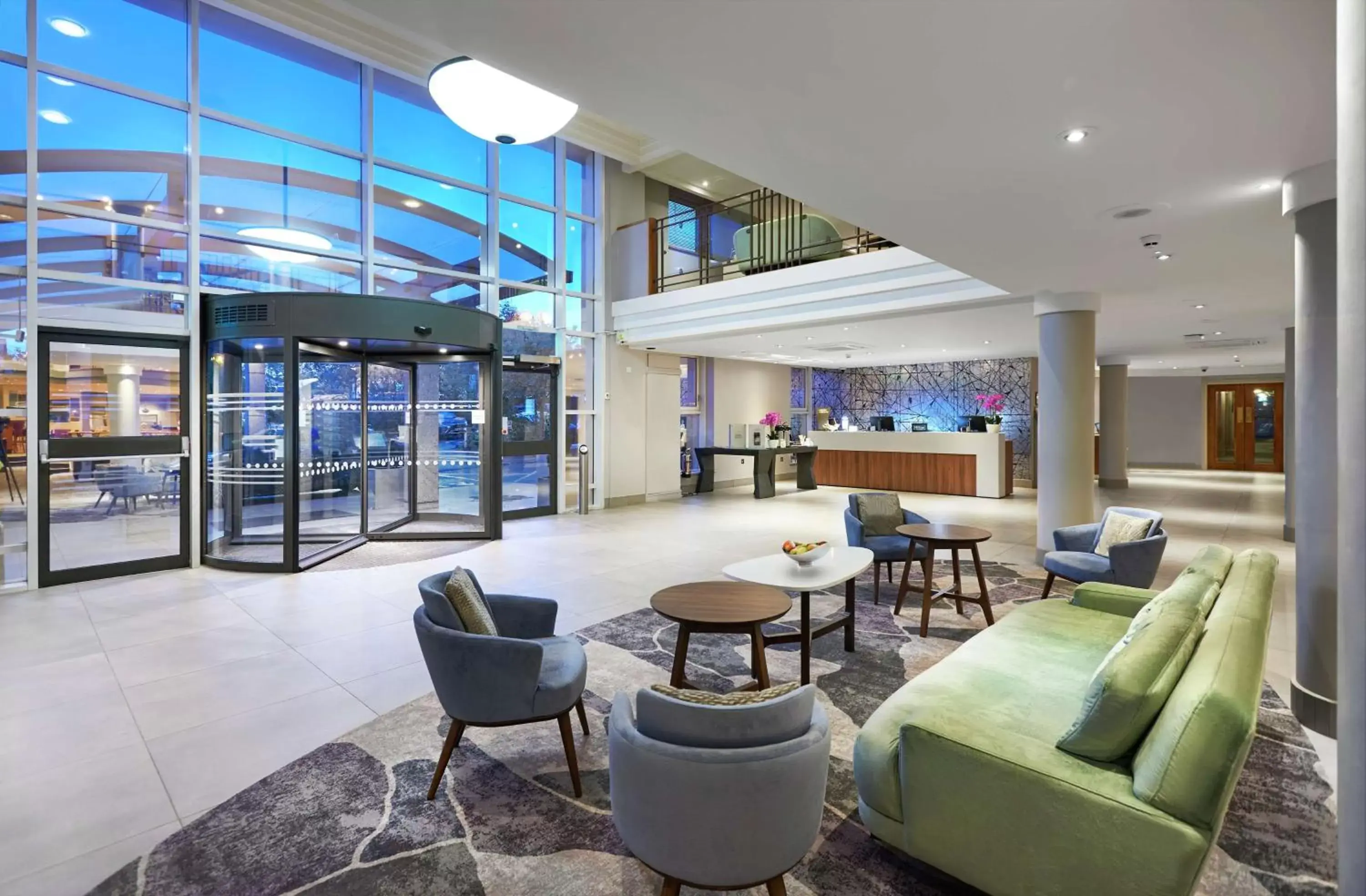 Lobby or reception, Lounge/Bar in Hilton London Croydon