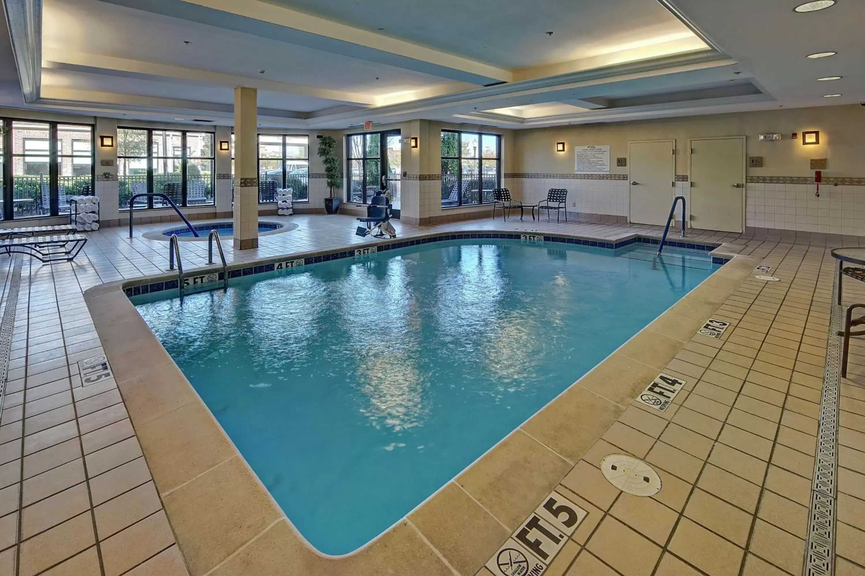 Pool view in Hilton Garden Inn Memphis/Southaven Pool view in Hilton Garden Inn Memphis/Southaven