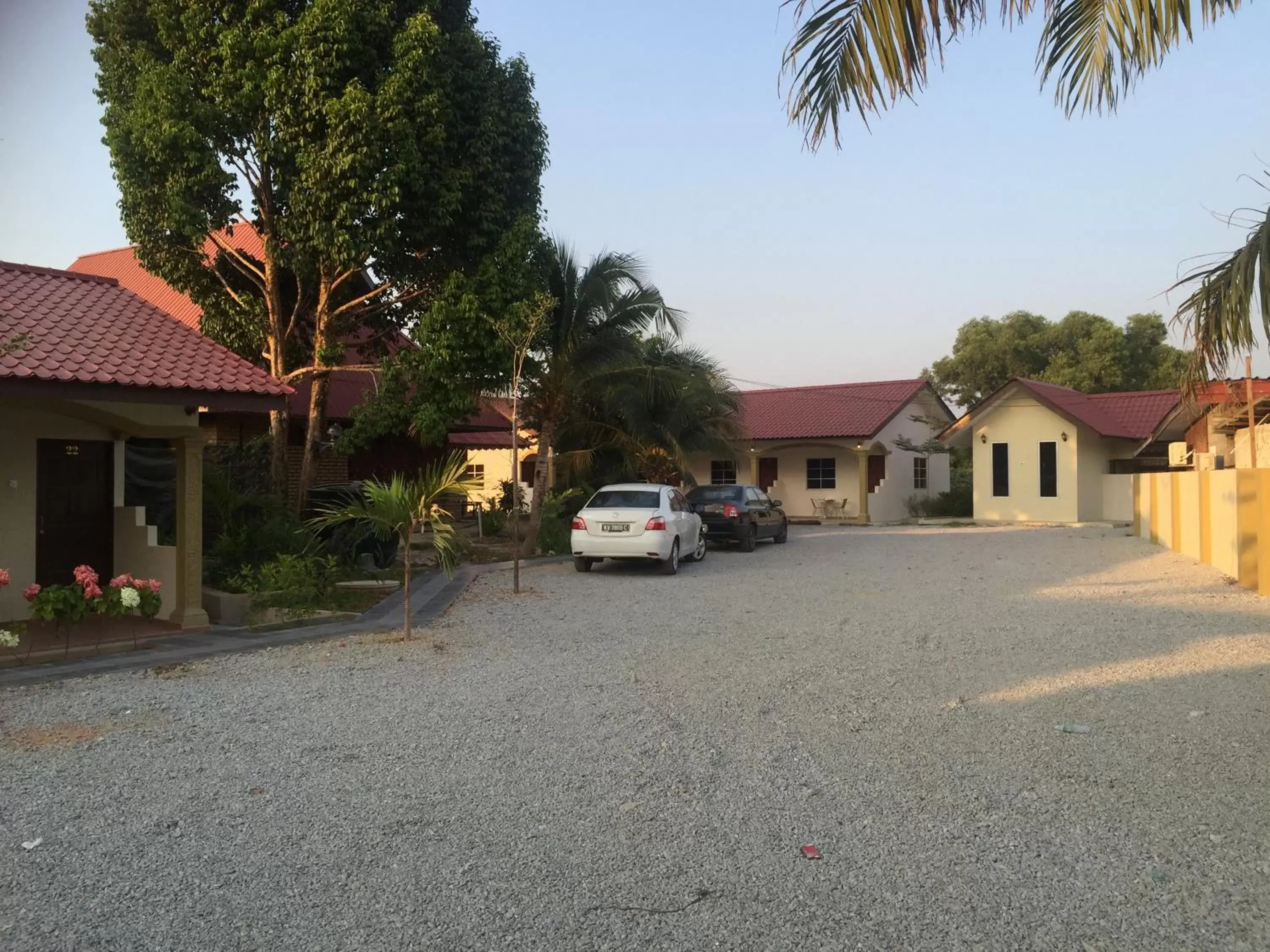 Property building in Dhania Cenang Beach Motel Property building in Dhania Cenang Beach Motel