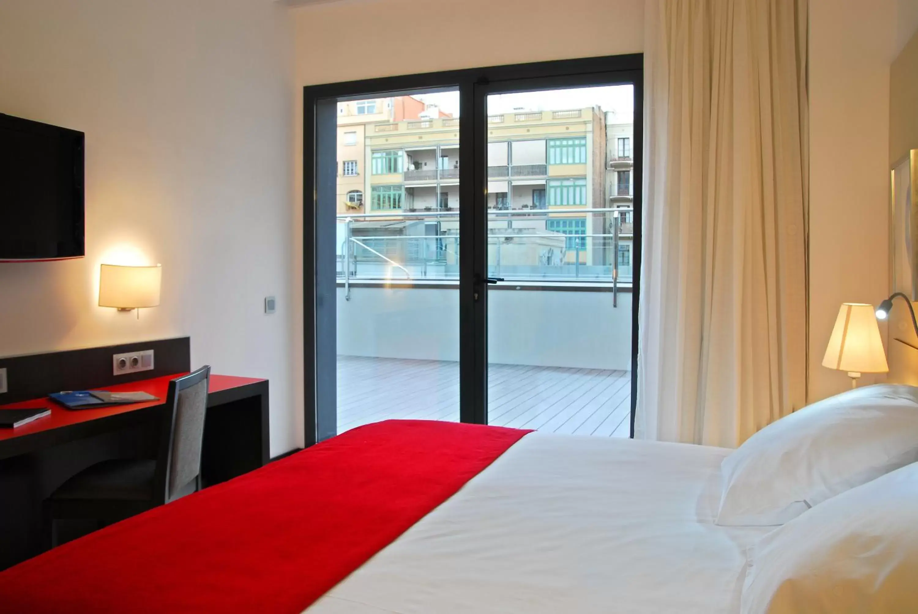 Balcony/Terrace, Bed in Grupotel Gran Via 678