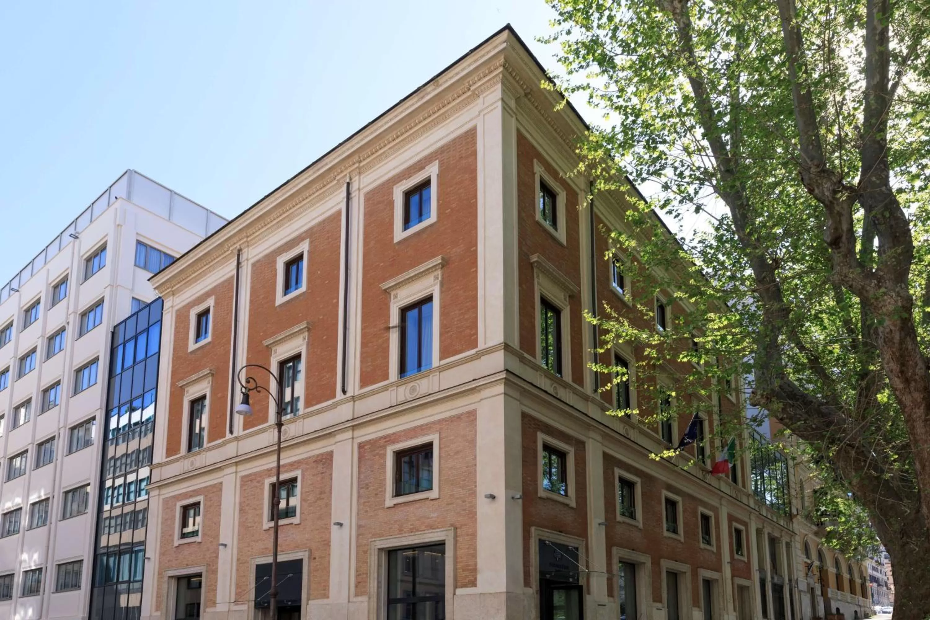 Property building in DoubleTree By Hilton Rome Monti