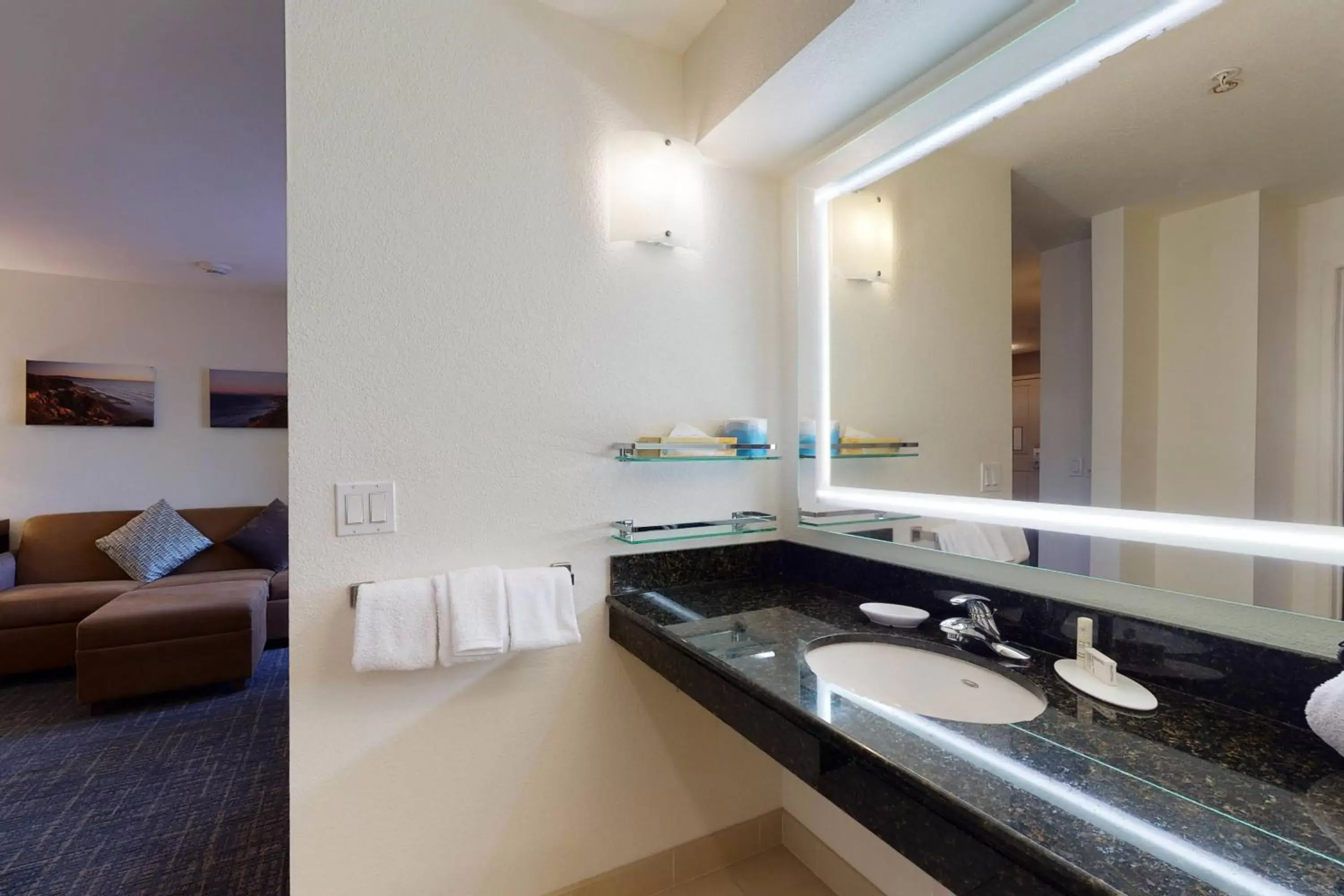 Bathroom in Residence Inn San Diego Del Mar