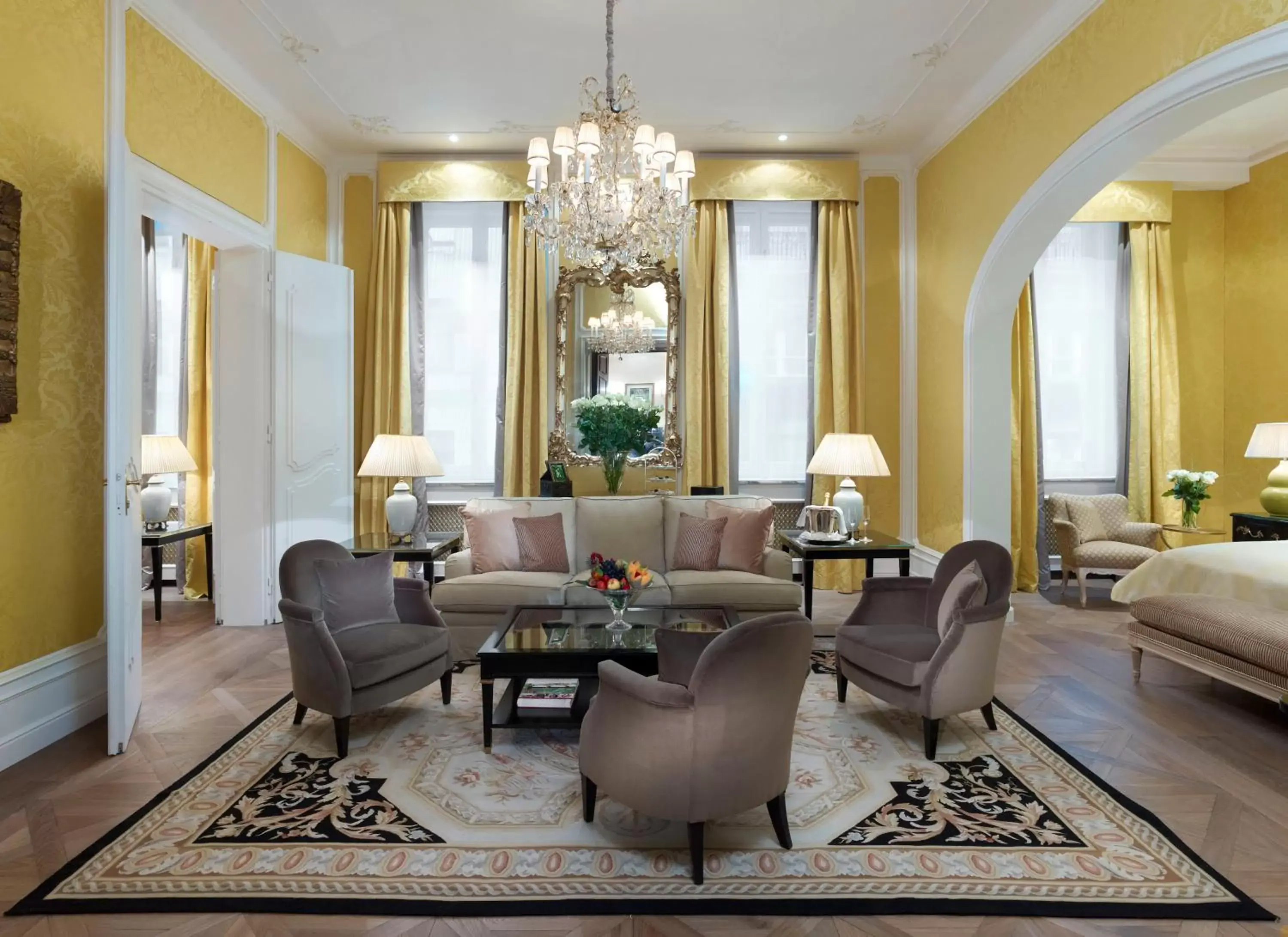 Photo of the whole room, Seating Area in Hotel Sacher Wien