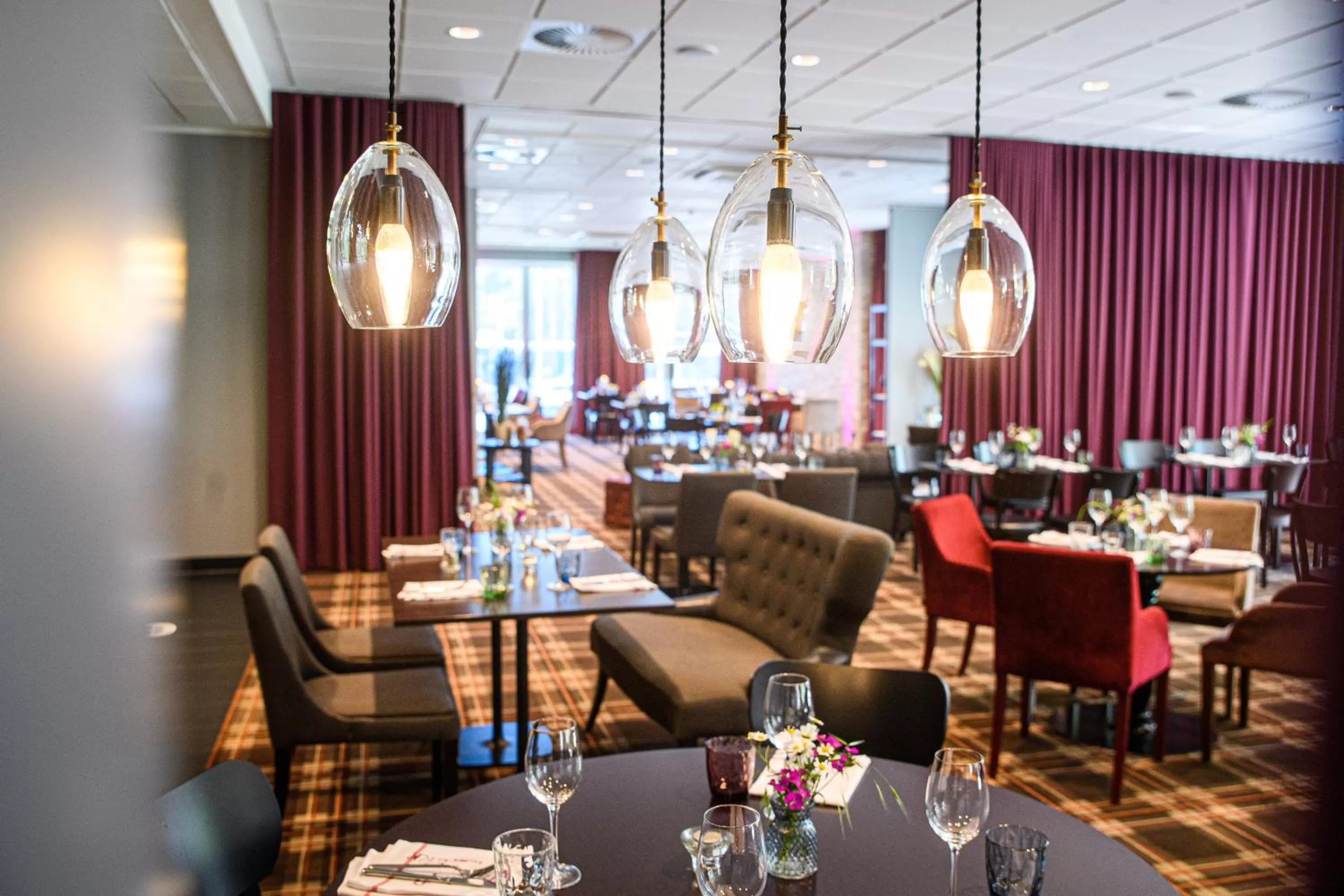 Restaurant/places to eat in Holiday Inn Lübeck by IHG