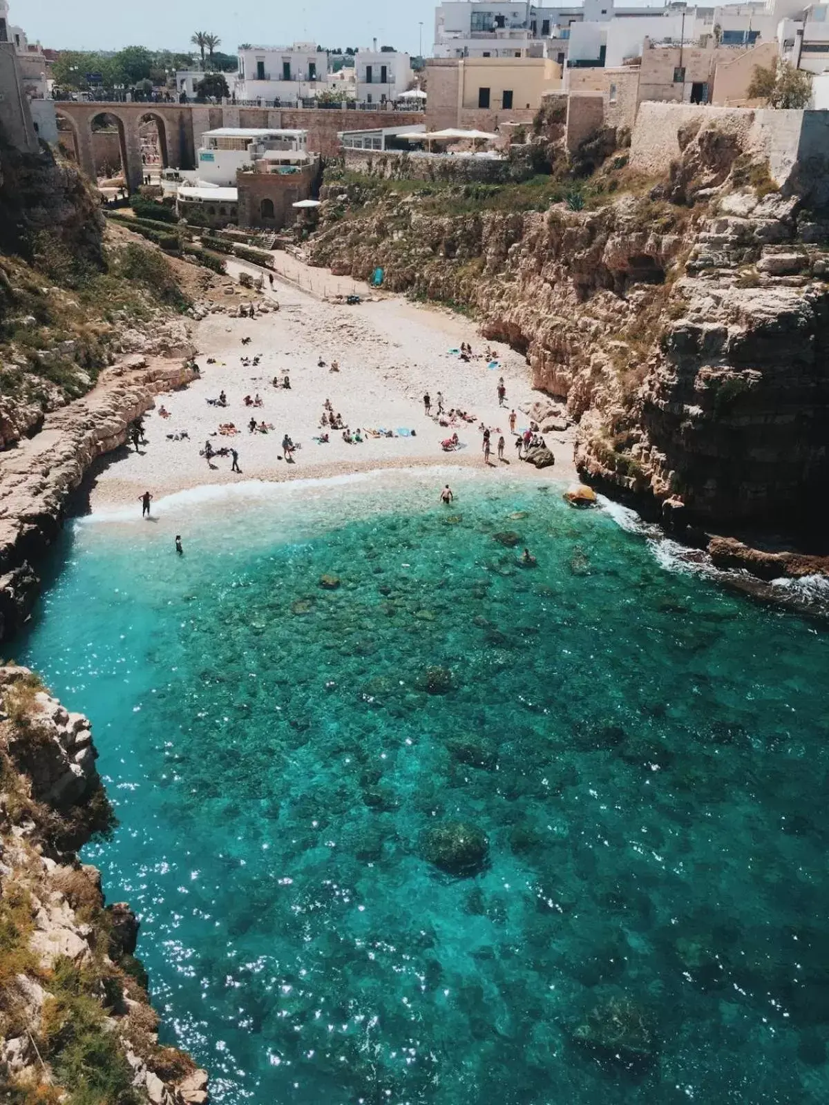 Beach, Bird's-eye View in Sei Stelle Mama