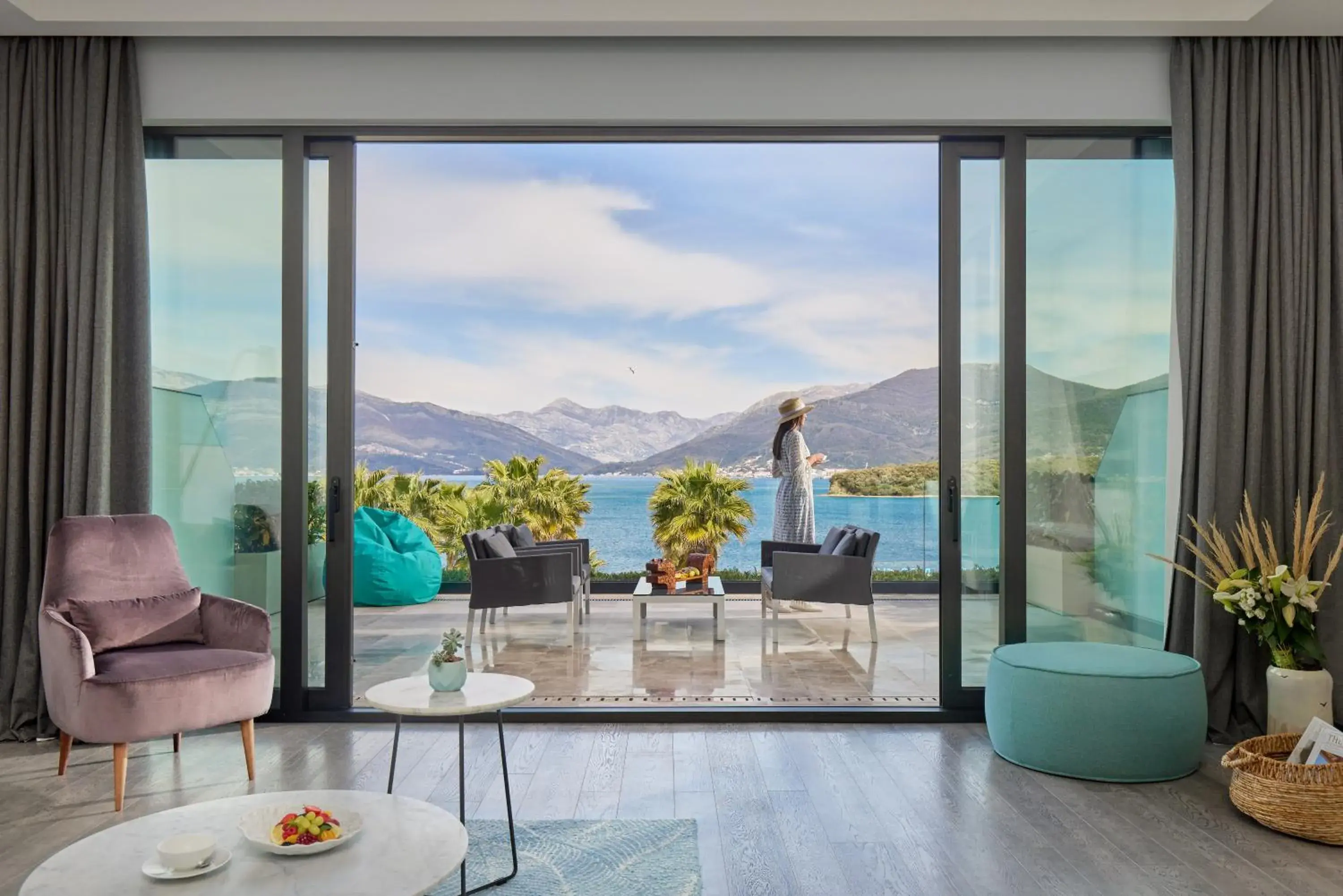 Living room, Mountain View in Nikki Beach Montenegro