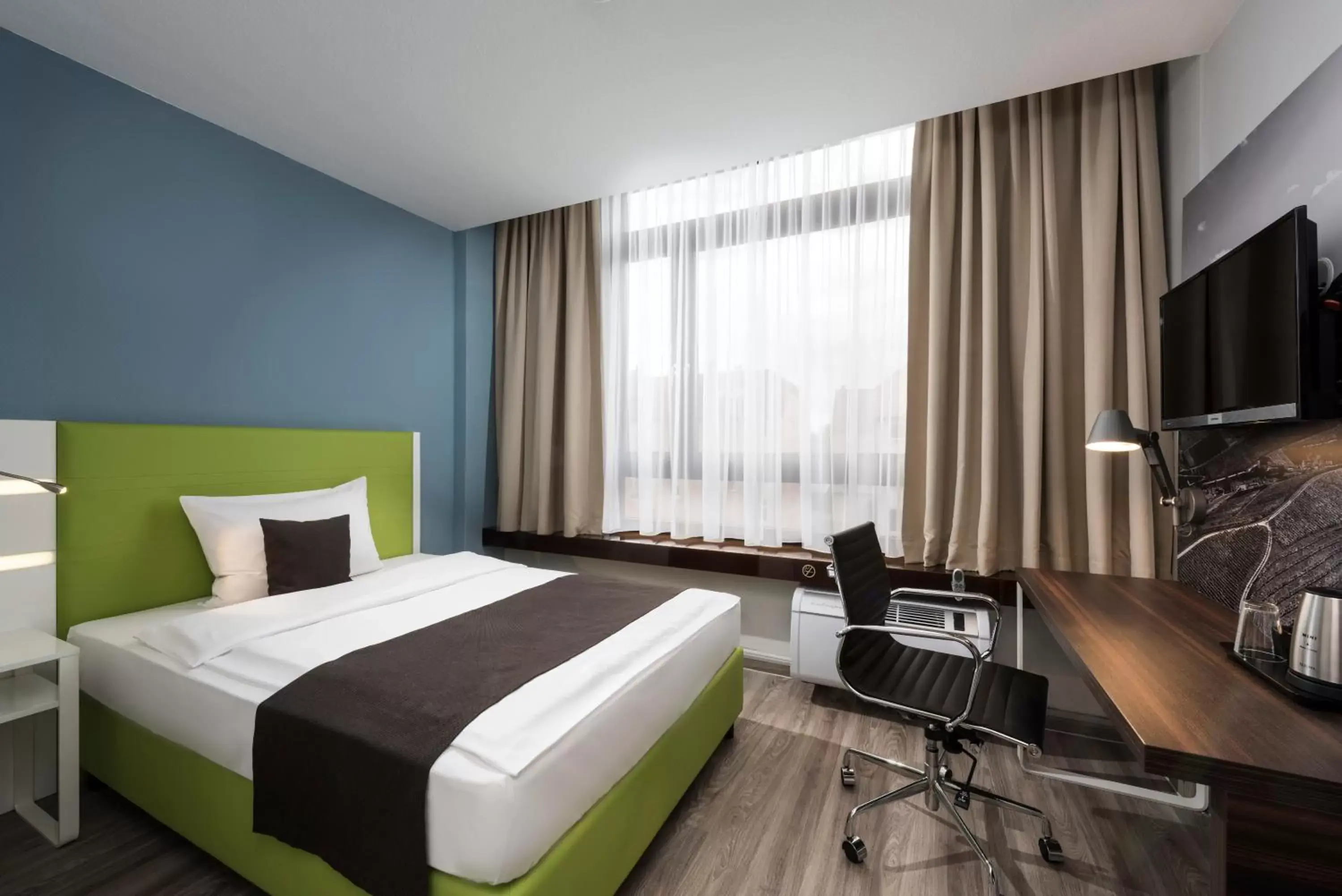 Photo of the whole room, Bed in ibis Styles Offenburg City