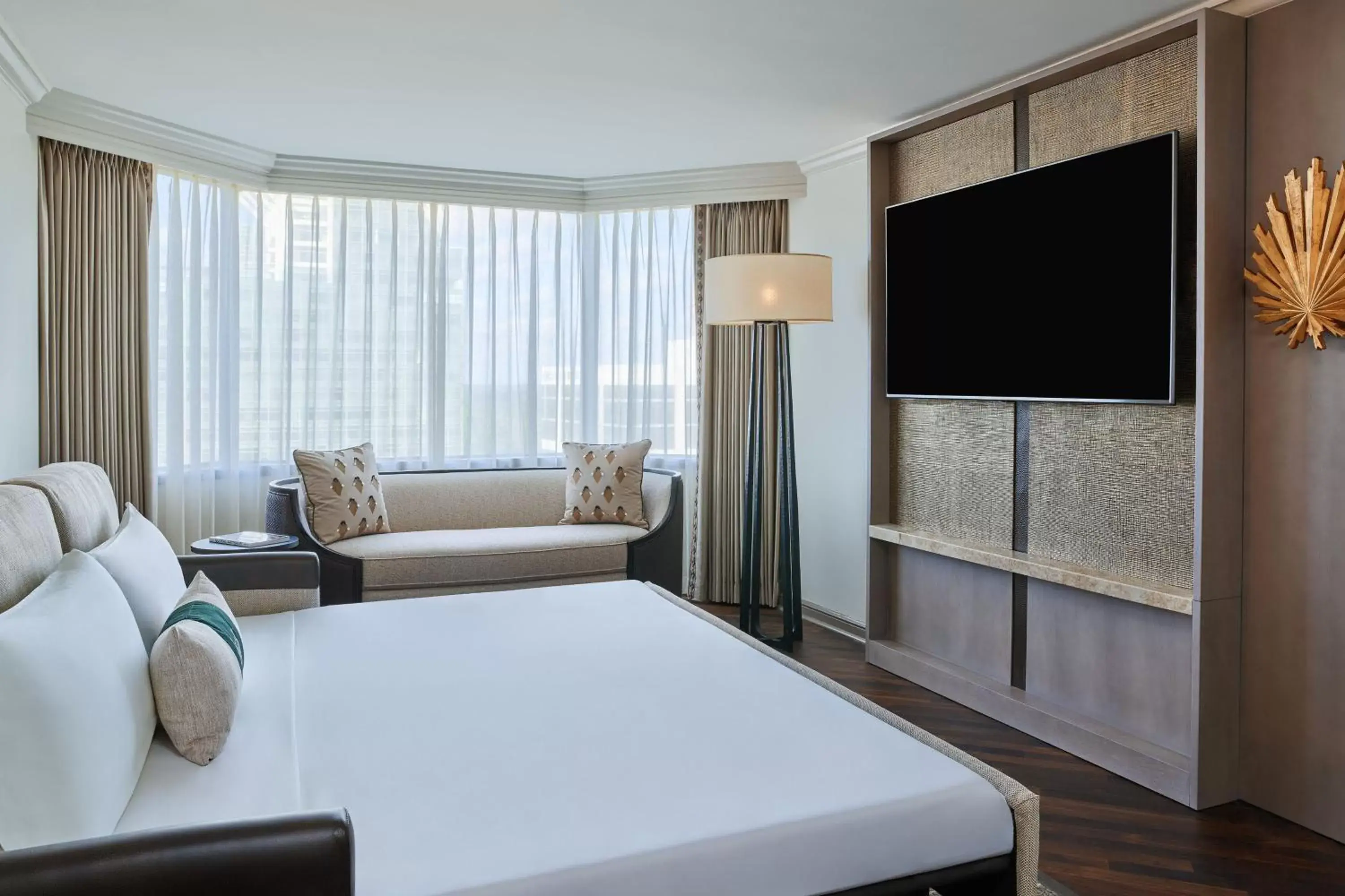 Photo of the whole room, Bed in The Whitley, a Luxury Collection Hotel, Atlanta Buckhead