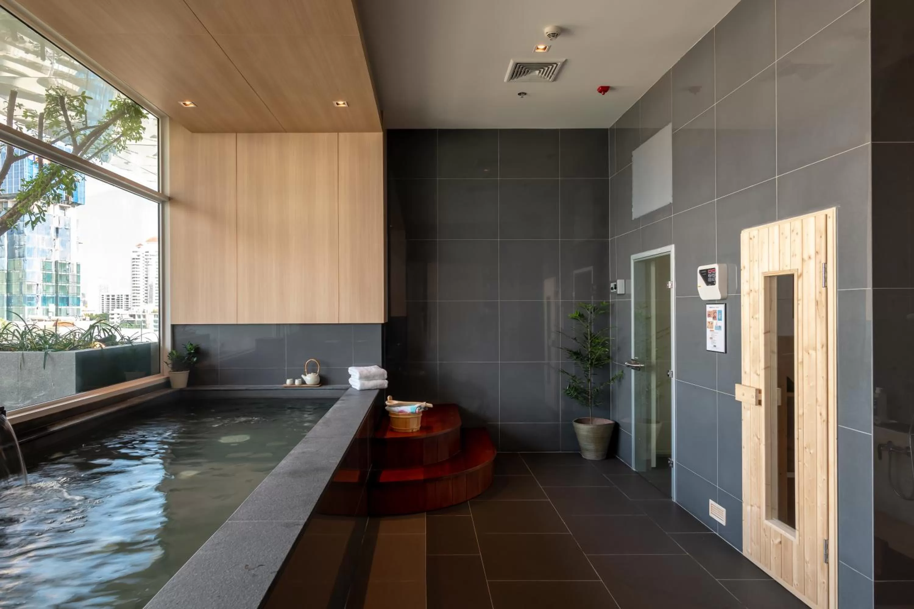 Hot Tub in Jasmine 59 Hotel