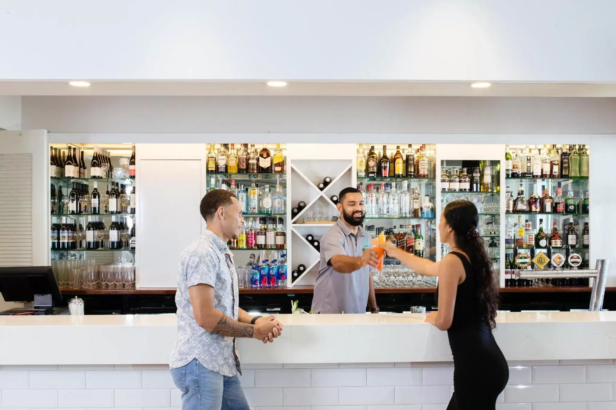 Lounge or bar in Holiday Inn Suva, an IHG Hotel