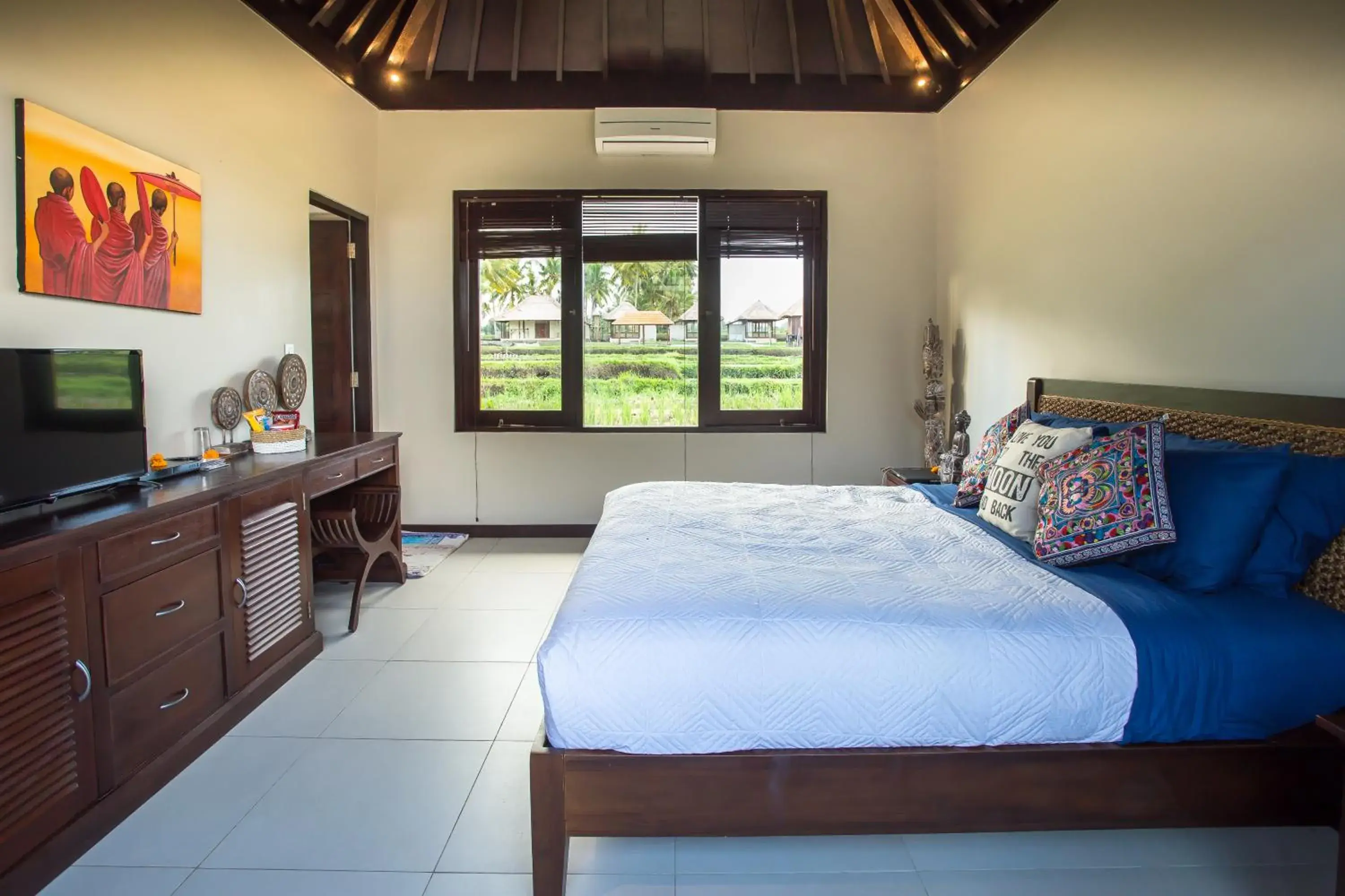 Bedroom, Bed in Solo Villas & Retreat