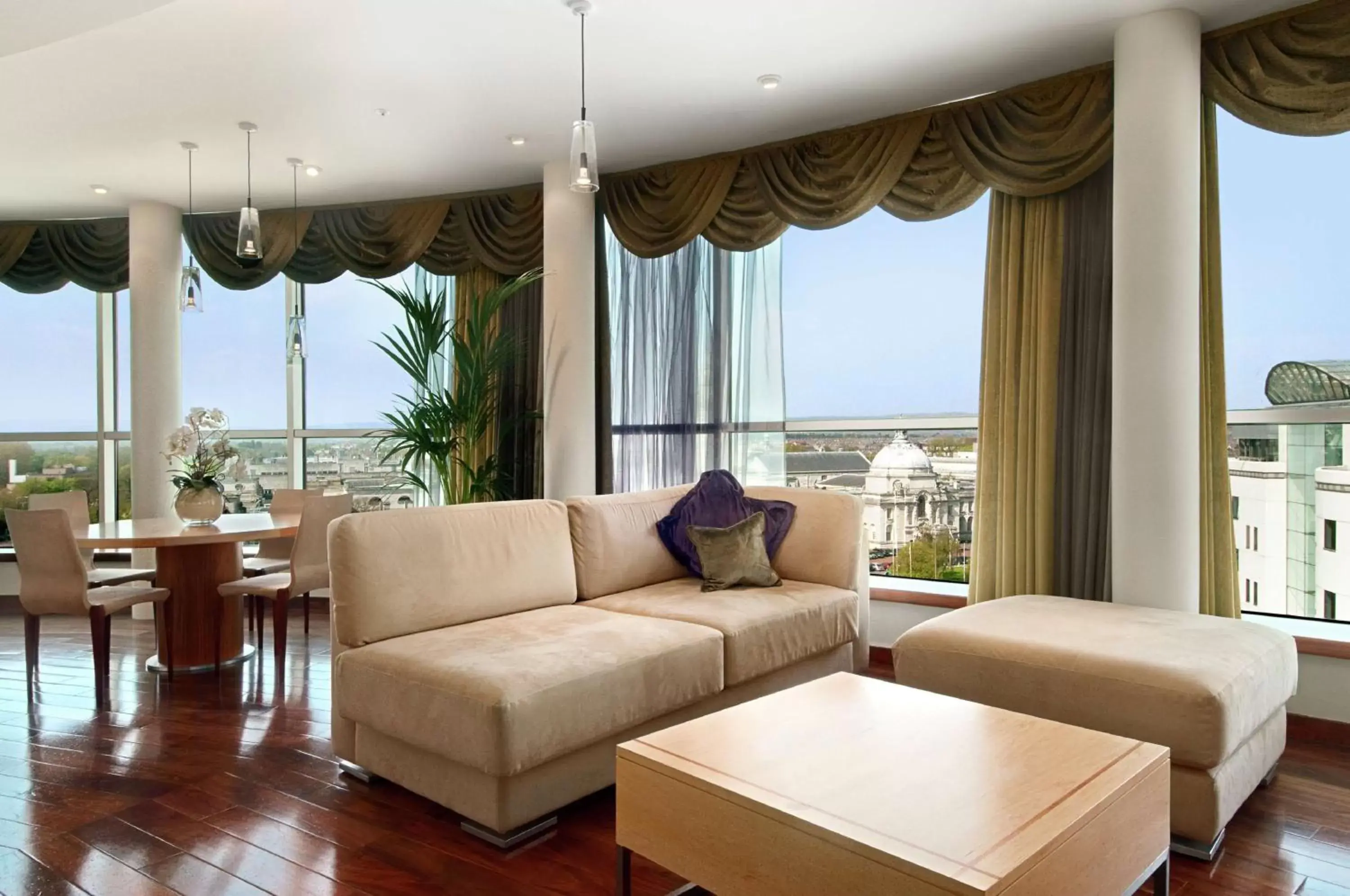 Bedroom, Seating Area in Hilton Cardiff