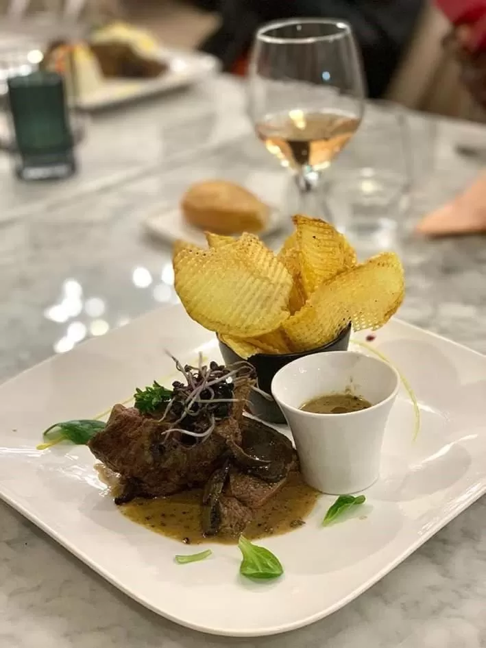 Food and drinks in Hotel L'Adresse Dakar